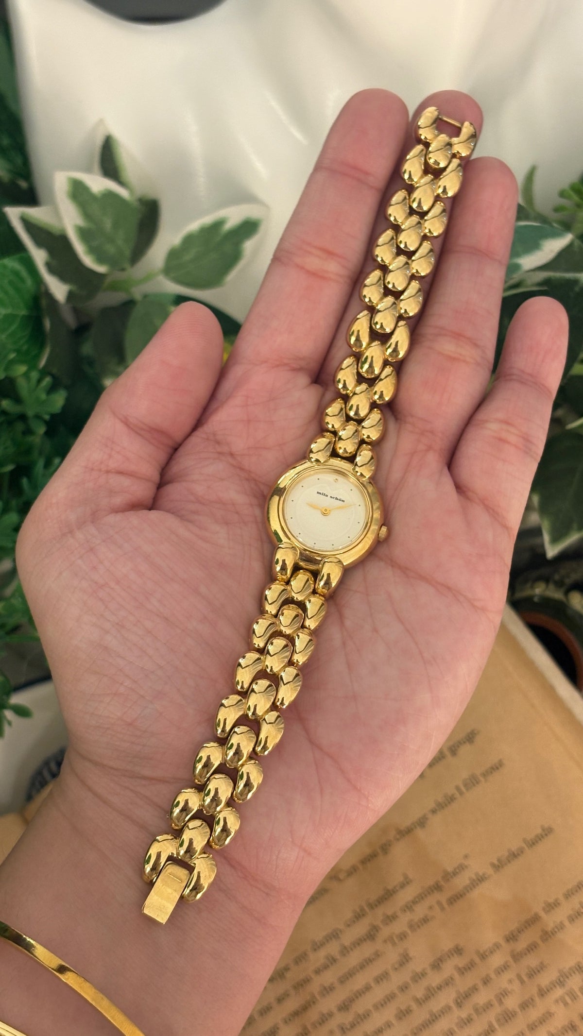 Rare Vintage Mila Schon Classic Watch in Gold Tone Quartz