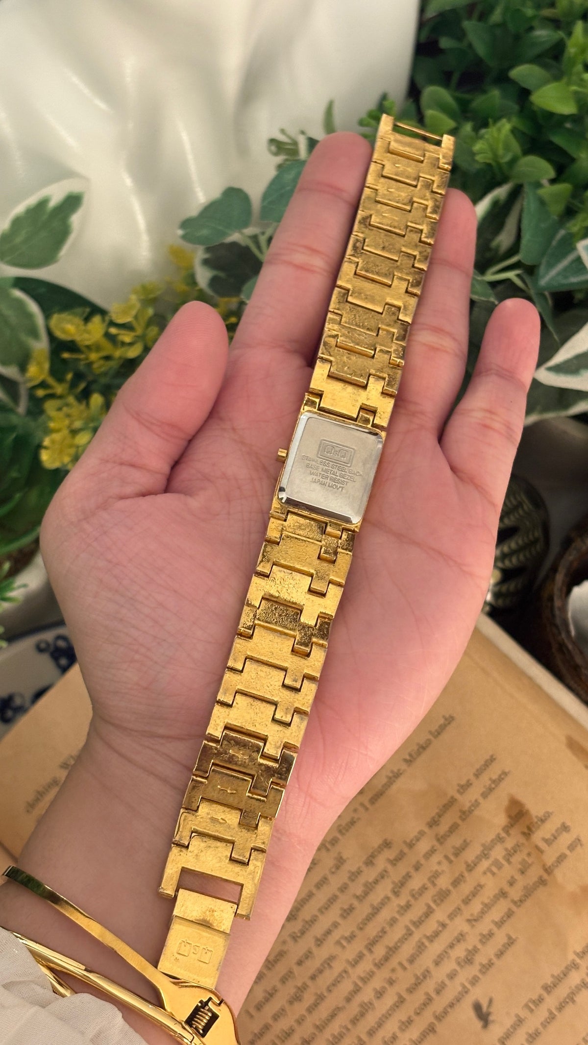 Rare Vintage Q&Q Citizen Rhinestone Accent Tank Watch in Gold Tone Quartz