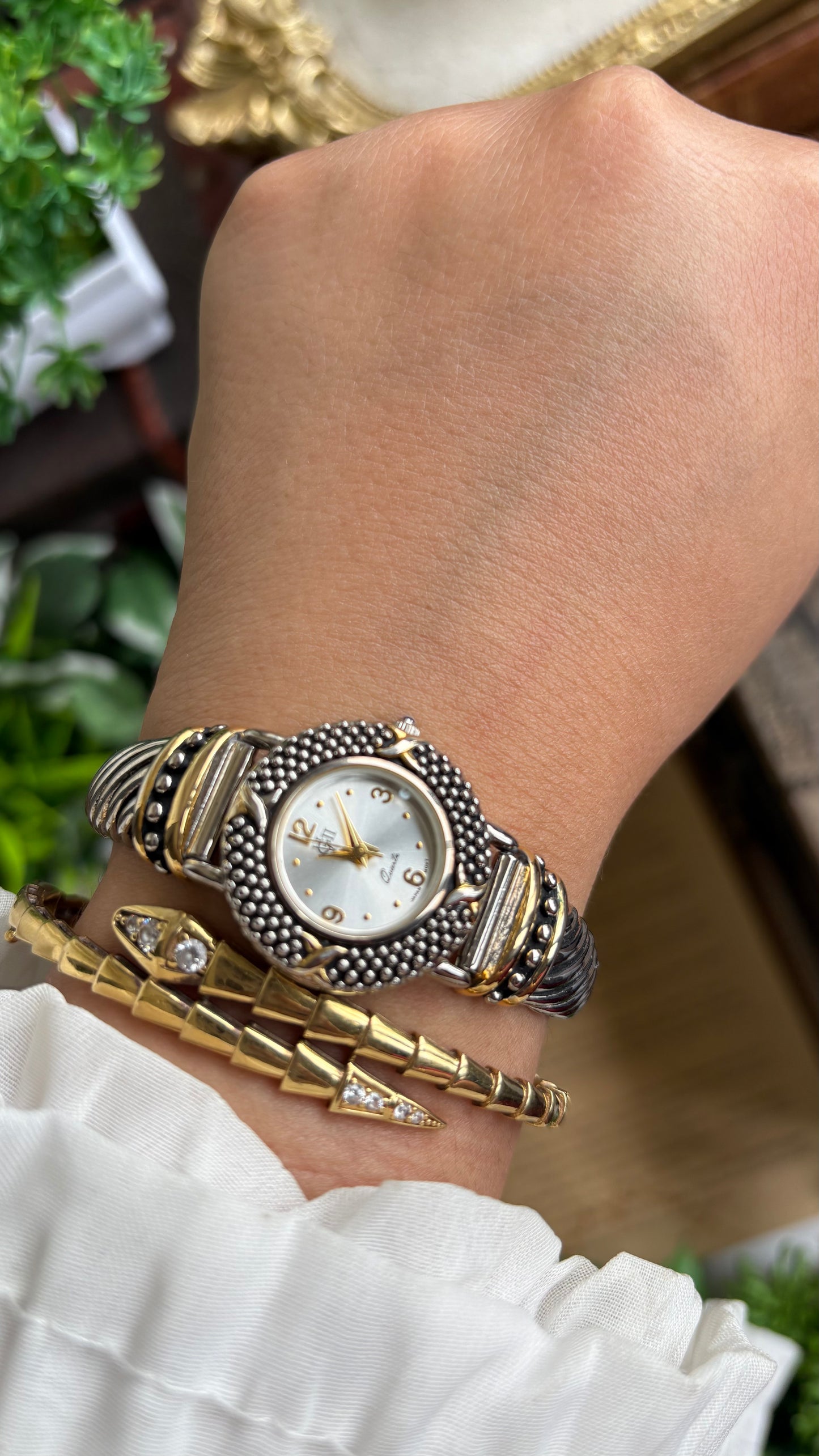 Vintage Unique GV II Watch in Two-Tone Stretch Band