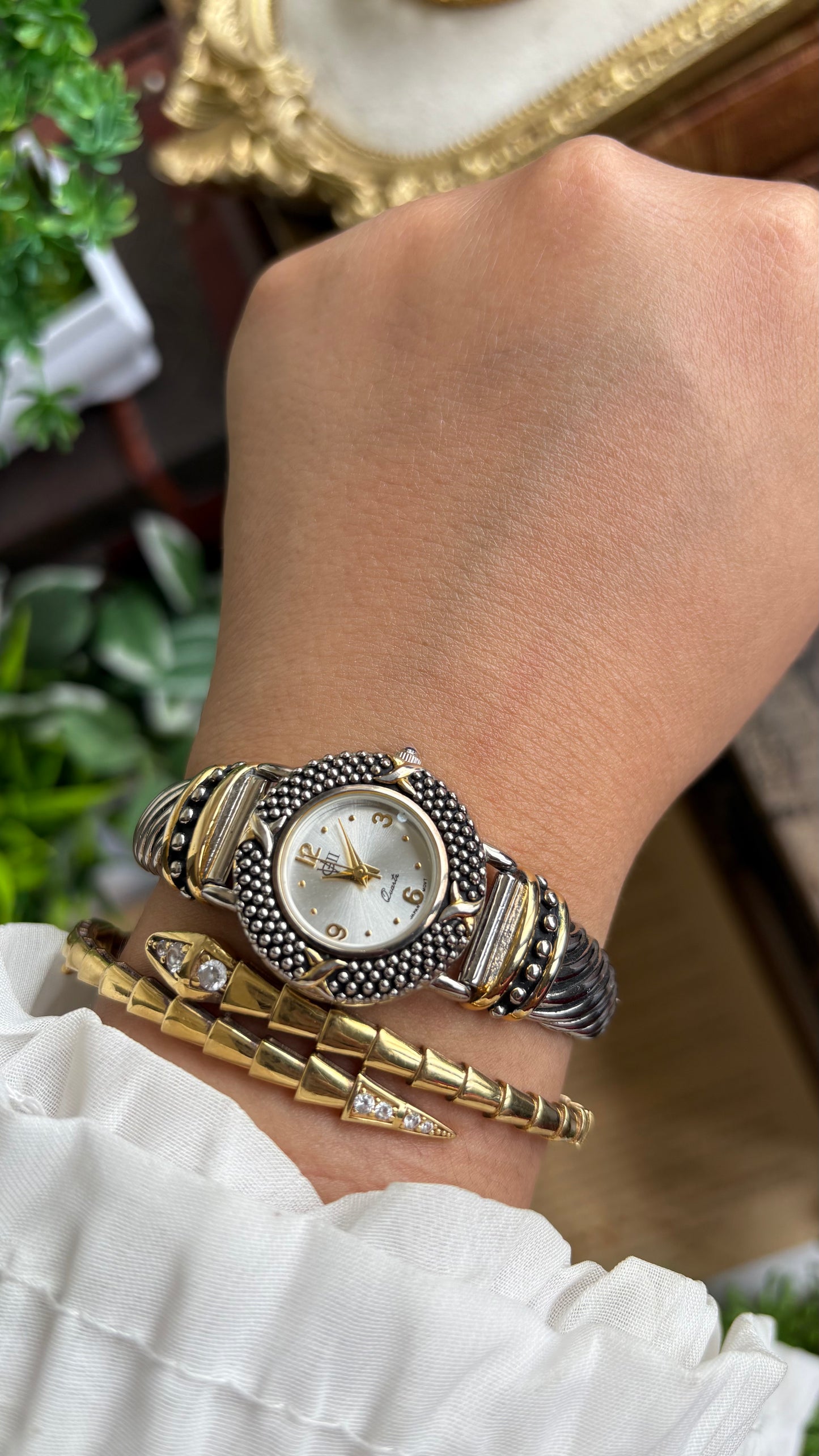 Vintage Unique GV II Watch in Two-Tone Stretch Band
