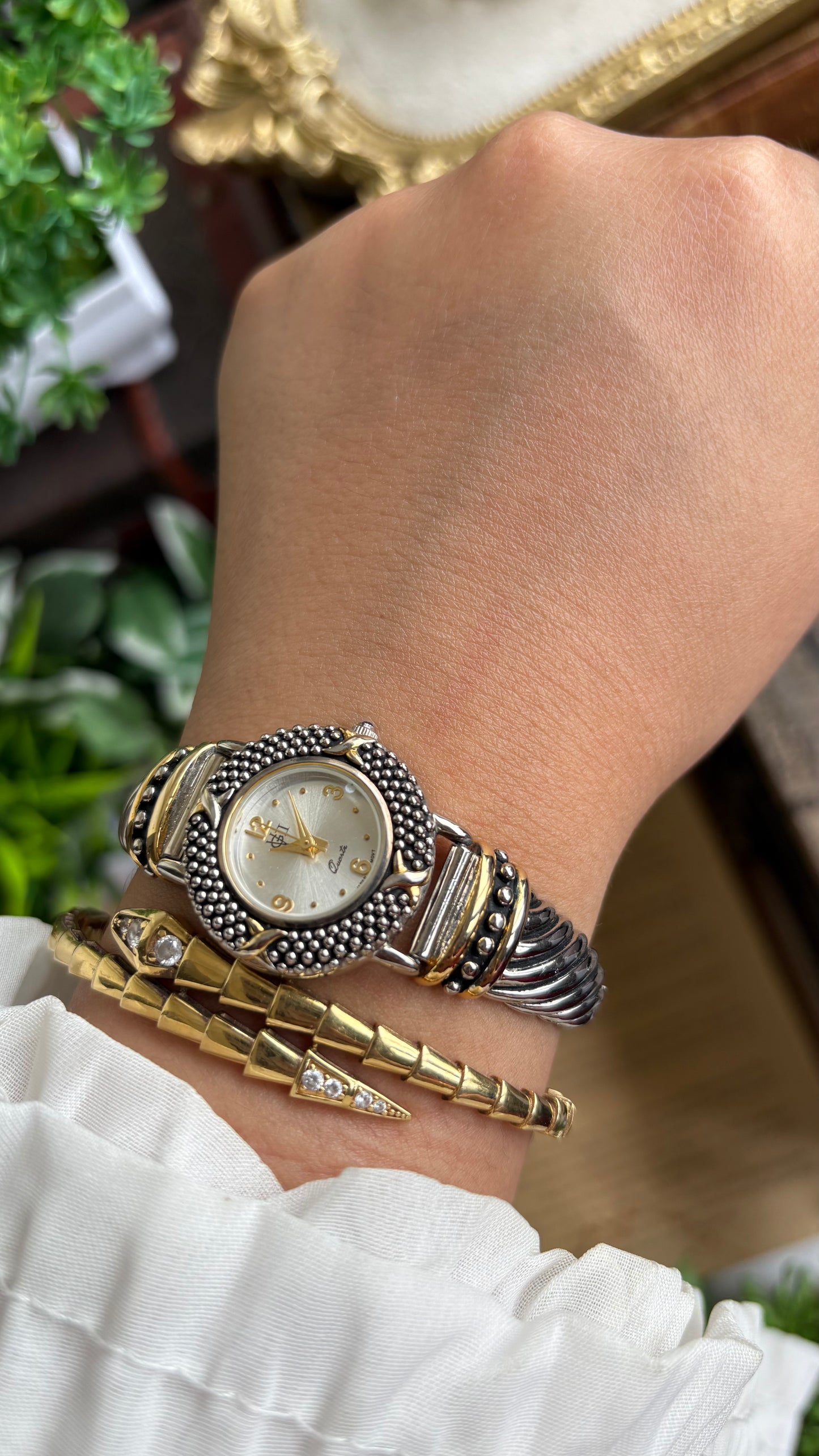 Vintage Unique GV II Watch in Two-Tone Stretch Band