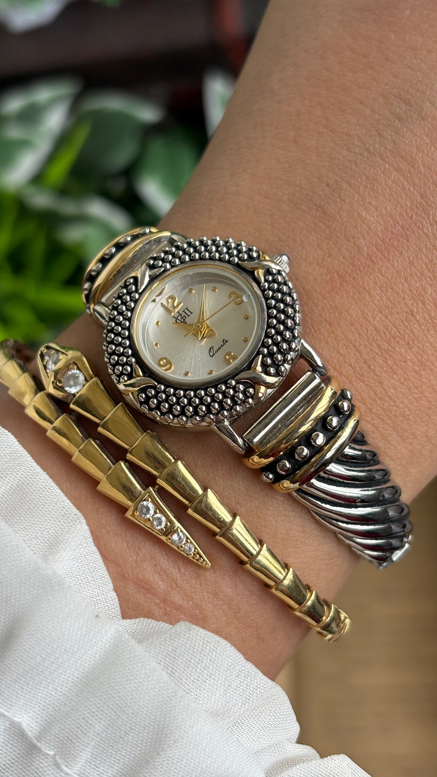 Vintage Unique GV II Watch in Two-Tone Stretch Band