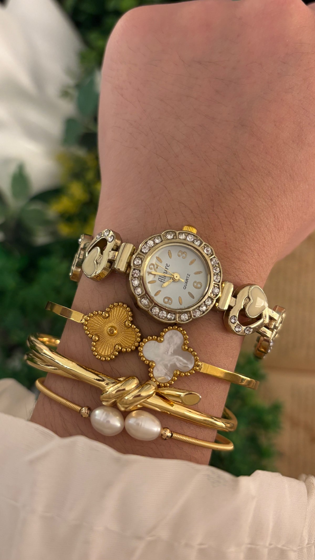 Vintage Flleure Rhinestone Heart Link Watch in Gold Tone Quartz