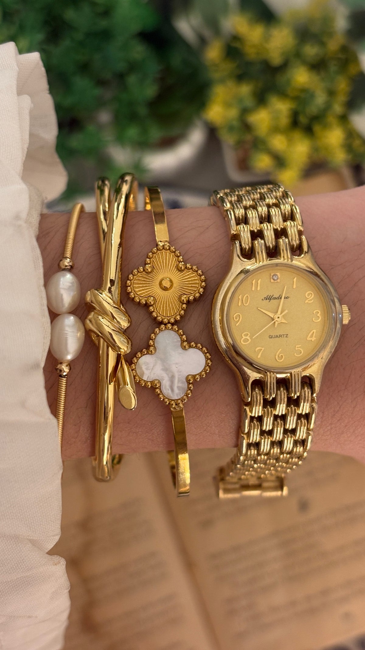 Vintage Alfadino Classic Watch in Gold Tone Quartz
