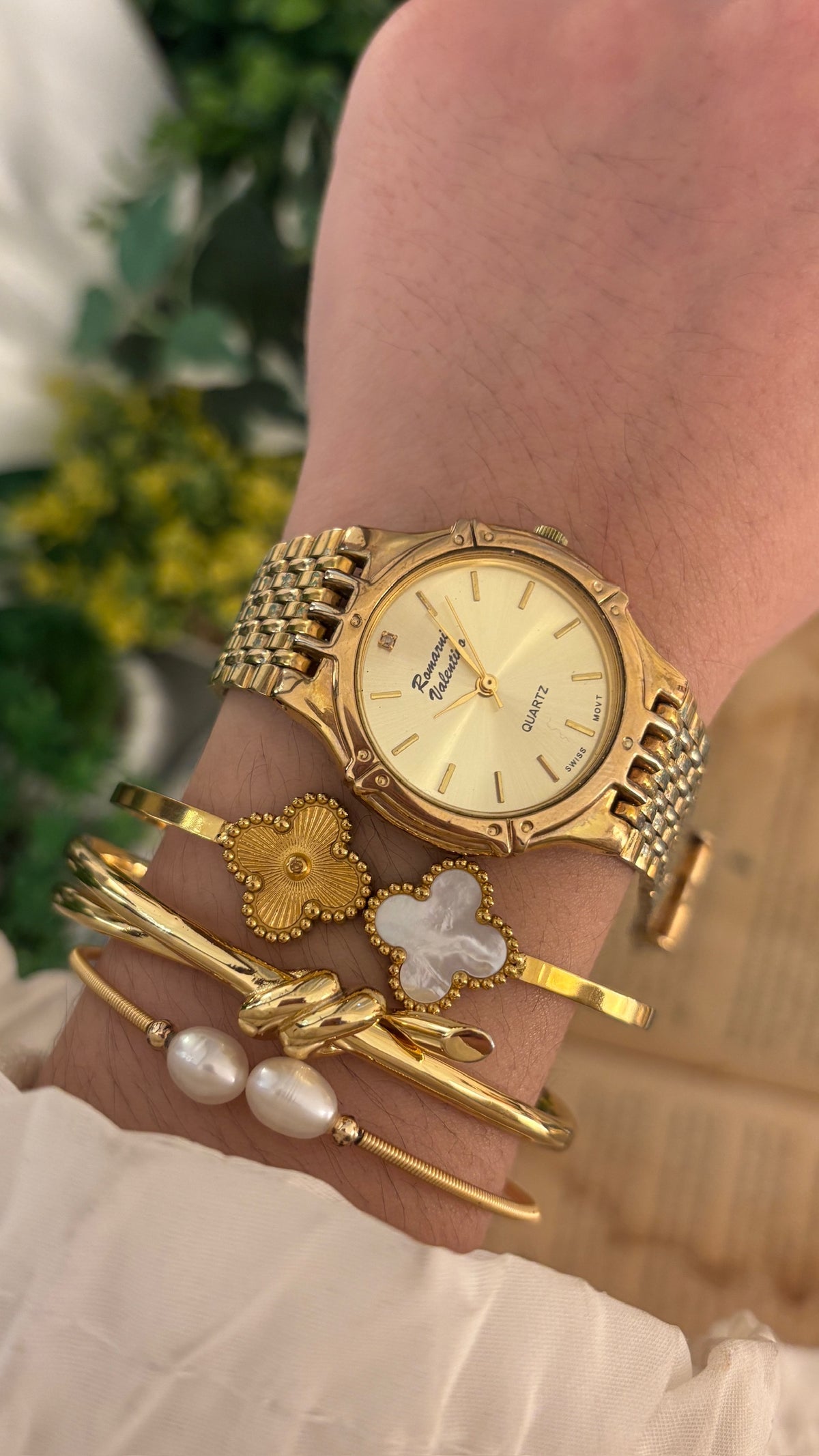 Vintage Romarni Valentino Classic Watch in Gold Tone Quartz