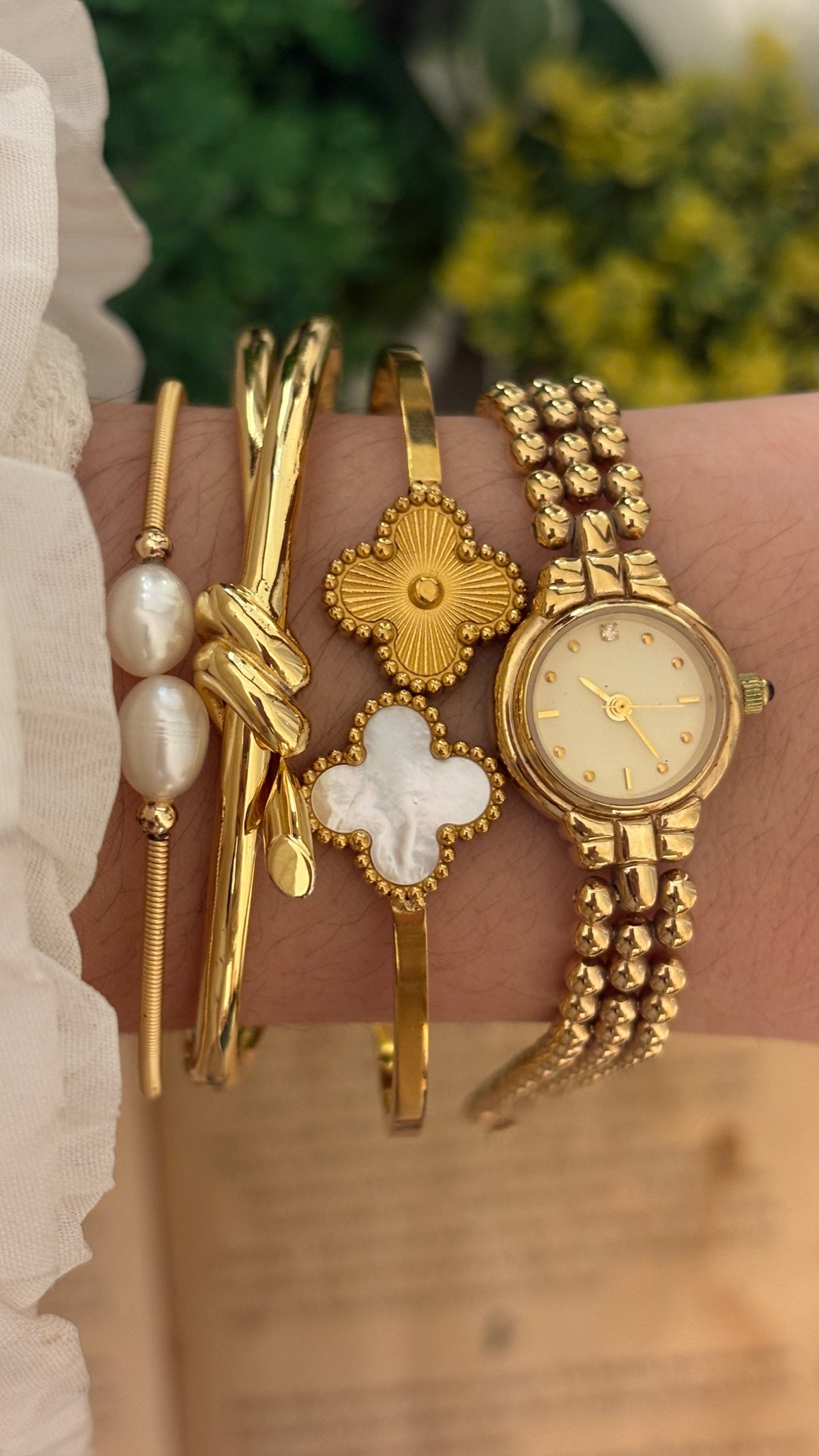 Rare Vintage Pola Coquette Bead Bracelet Watch in Gold Tone Quartz