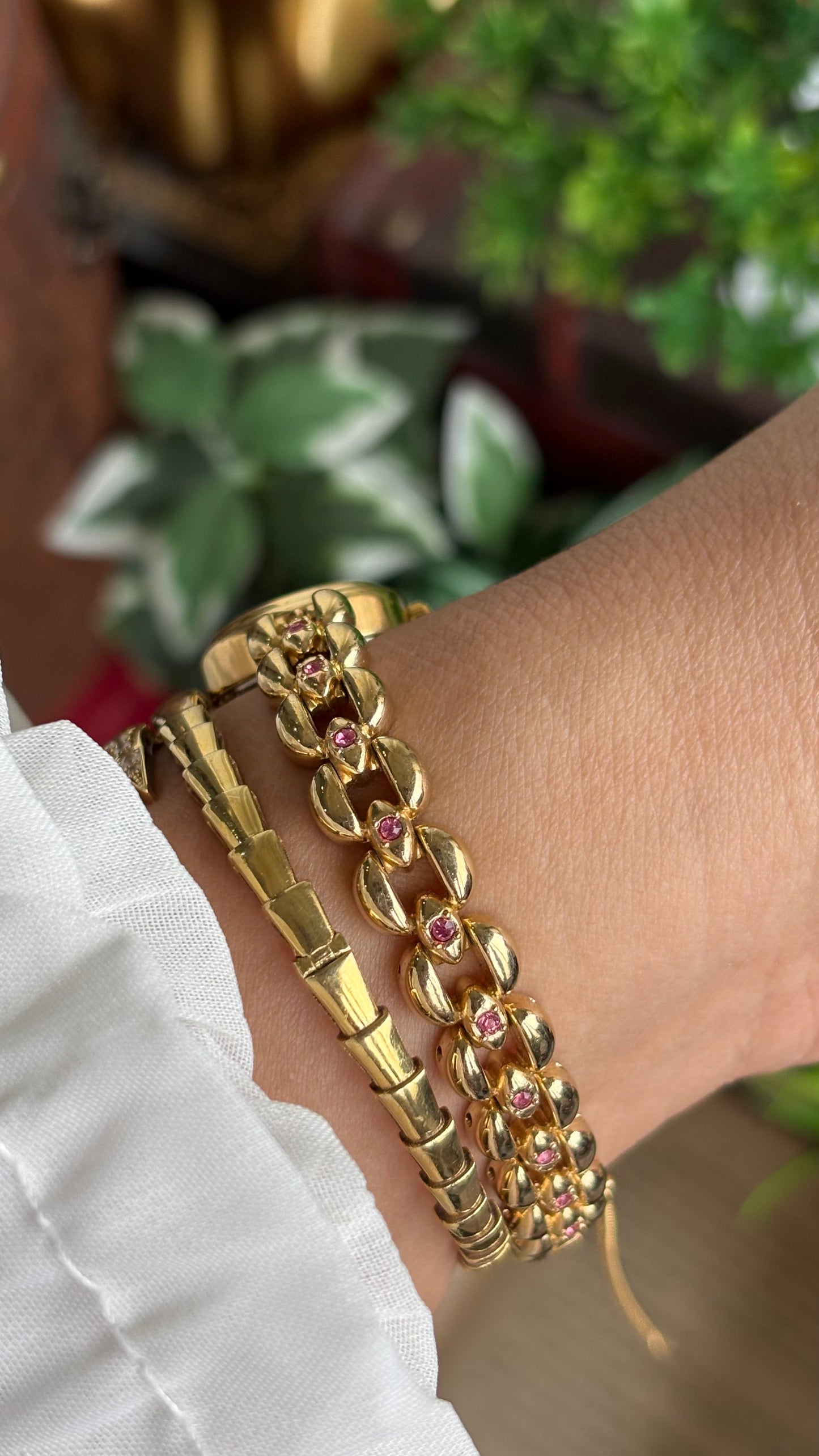 Extremely Rare Vintage Moderno Watch in Gold Tone with 20 Genuine Rubies