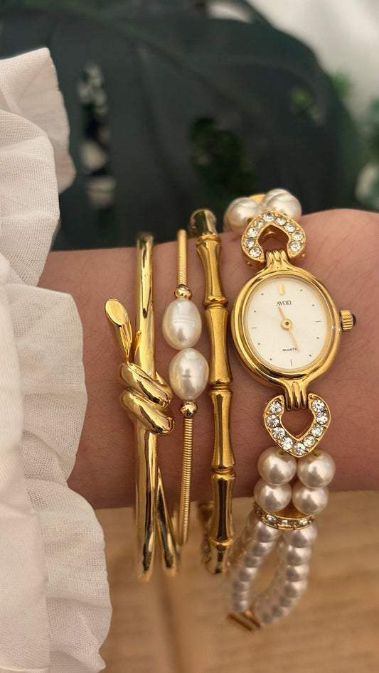 Rare Vintage Avon Pearl Bracelet Watch in Gold Tone Quartz