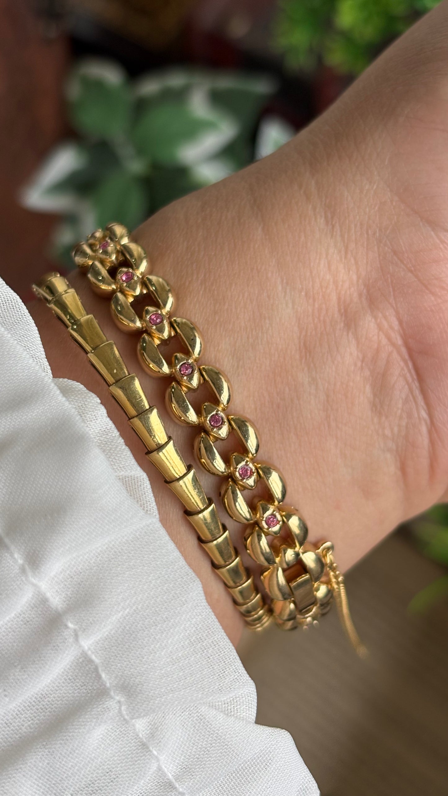 Extremely Rare Vintage Moderno Watch in Gold Tone with 20 Genuine Rubies