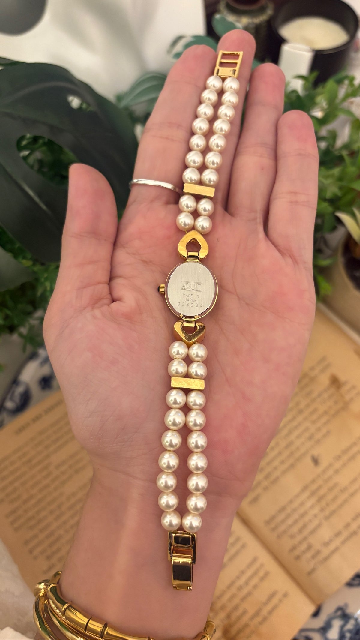 Rare Vintage Avon Pearl Bracelet Watch in Gold Tone Quartz