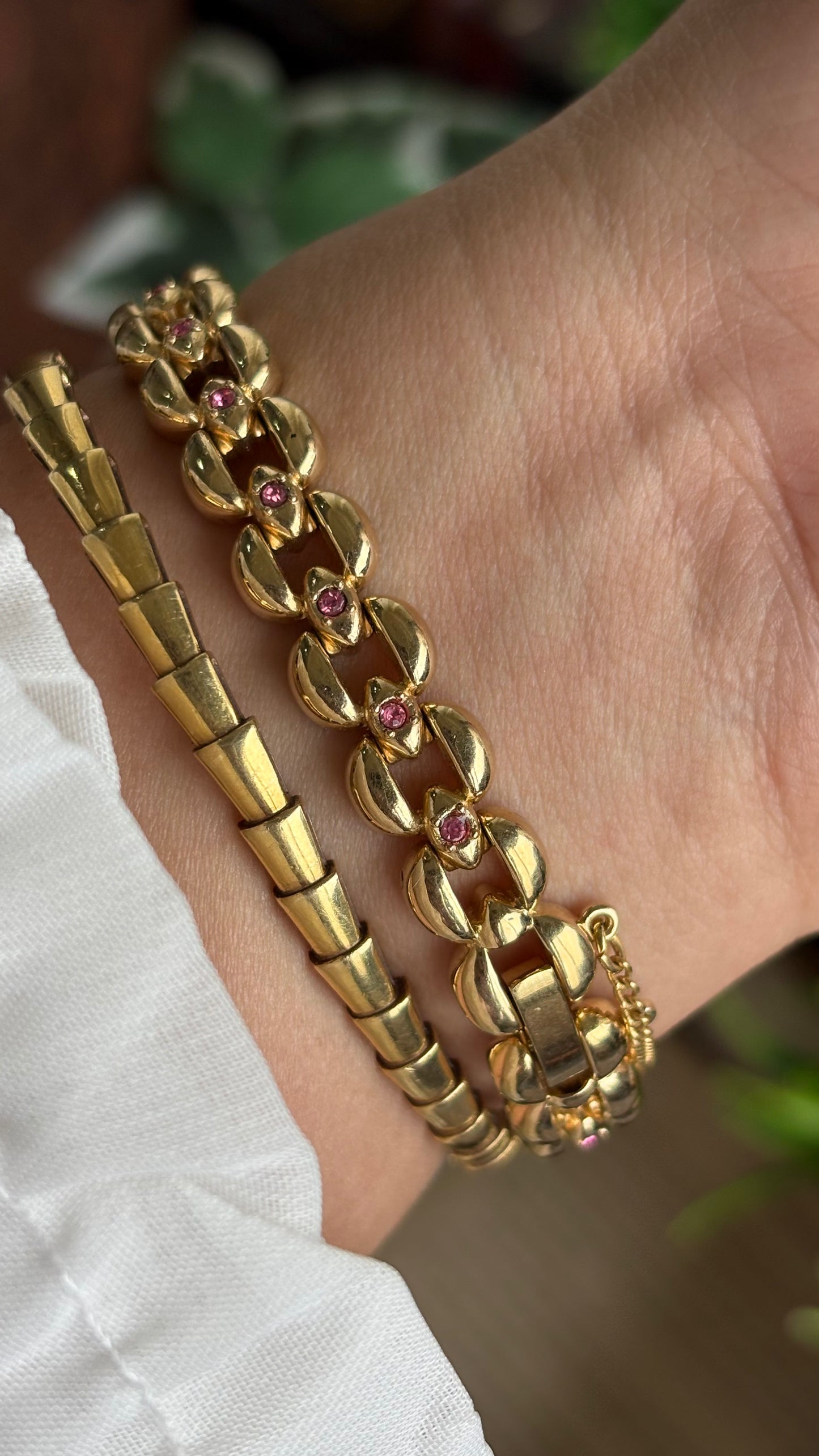 Extremely Rare Vintage Moderno Watch in Gold Tone with 20 Genuine Rubies
