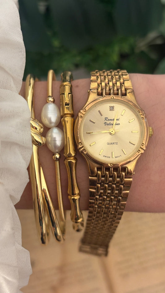 Vintage Romarni Valentino Classic Watch in Gold Tone Quartz