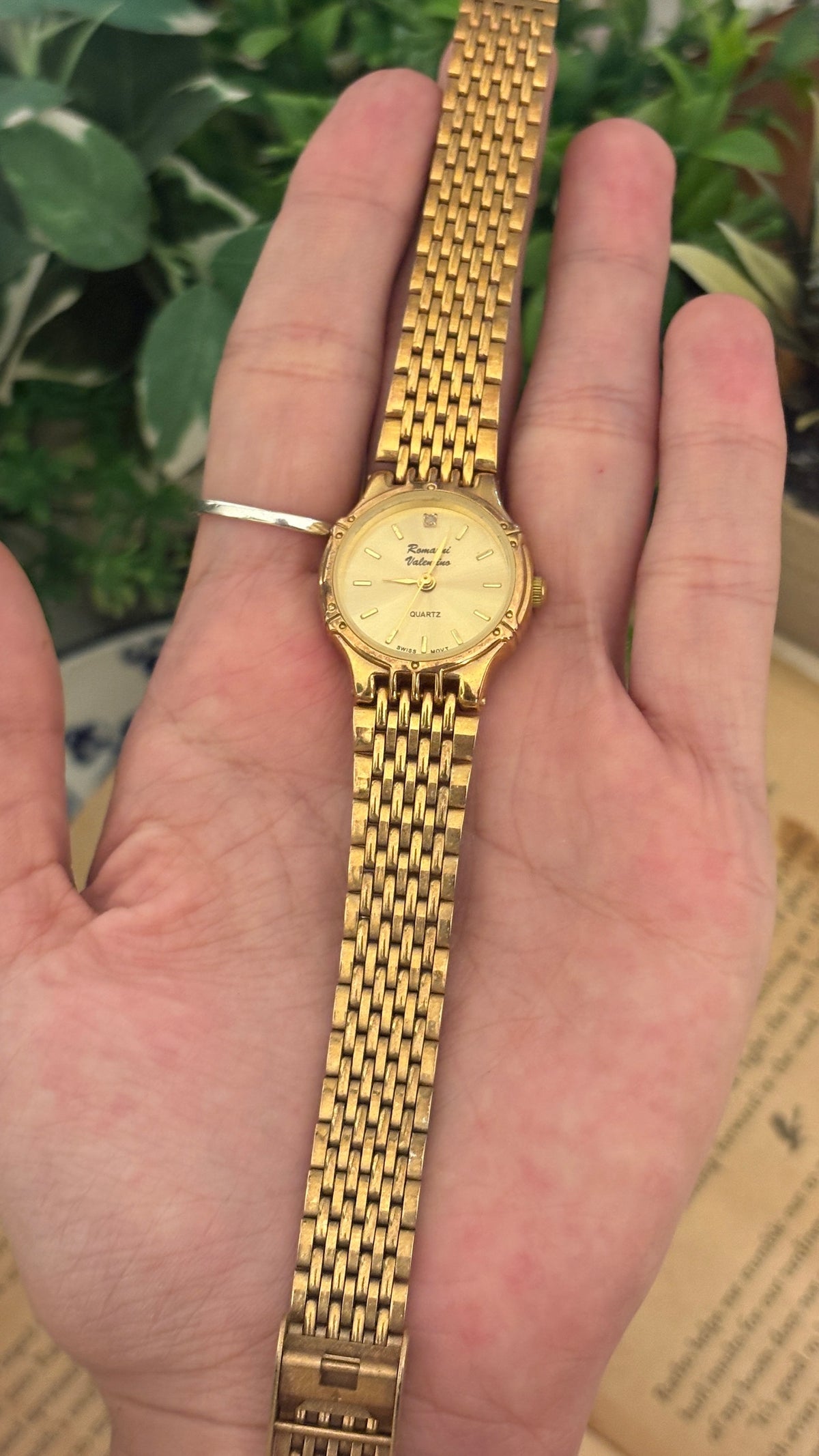 Vintage Romarni Valentino Classic Watch in Gold Tone Quartz