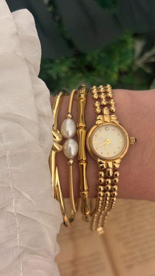 Rare Vintage Pola Coquette Motif Bead Bracelet Watch in Gold Tone Quartz