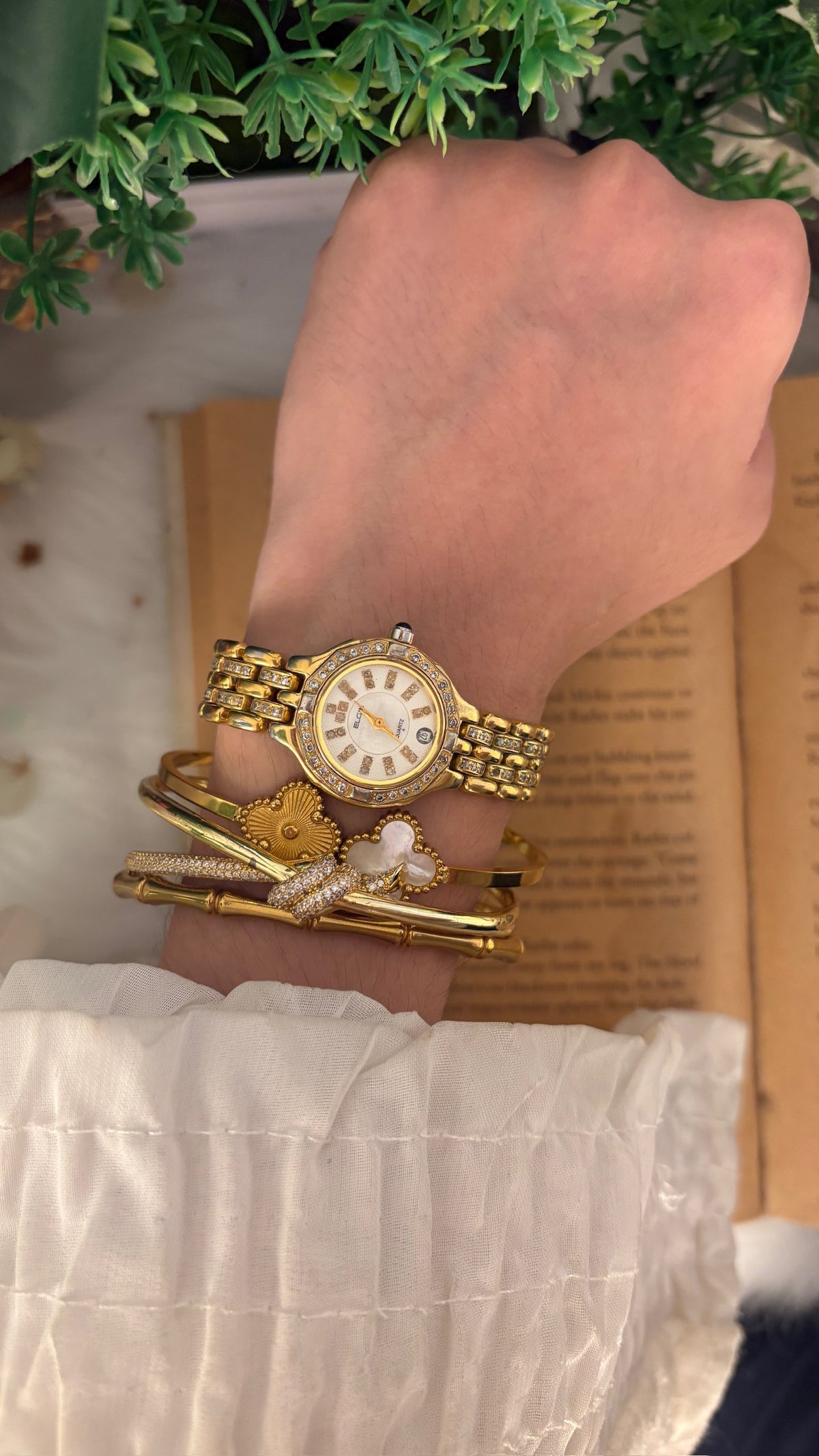 Rare Vintage Elgin Bejeweled Classic Watch in Gold Tone Quartz