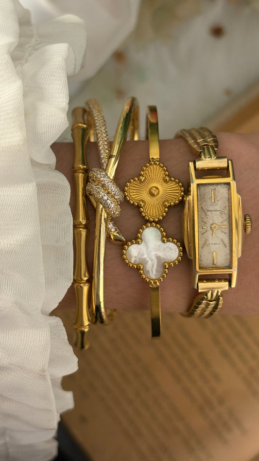 Rare Vintage Seiko Solar Manual Winding Tank Watch in Gold Tone Quartz