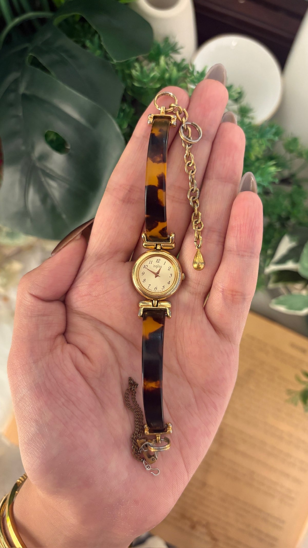 Rare Vintage Ingenu Alba Seiko Tortoise Bangle Watch in Gold Tone Quartz