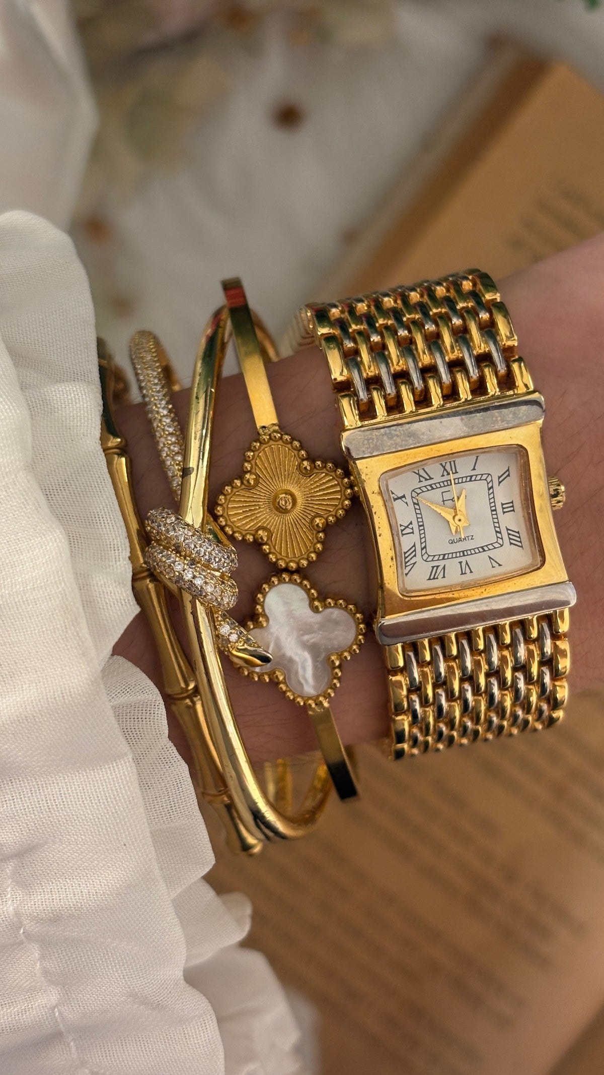 Vintage Faye Roman Dial Tank Watch in Gold Tone Quartz