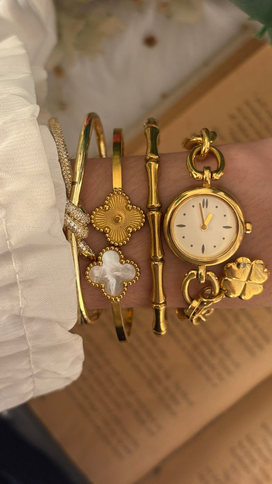 Rare Vintage Noevir Citizen Charm Bracelet Watch in Gold Tone Quartz