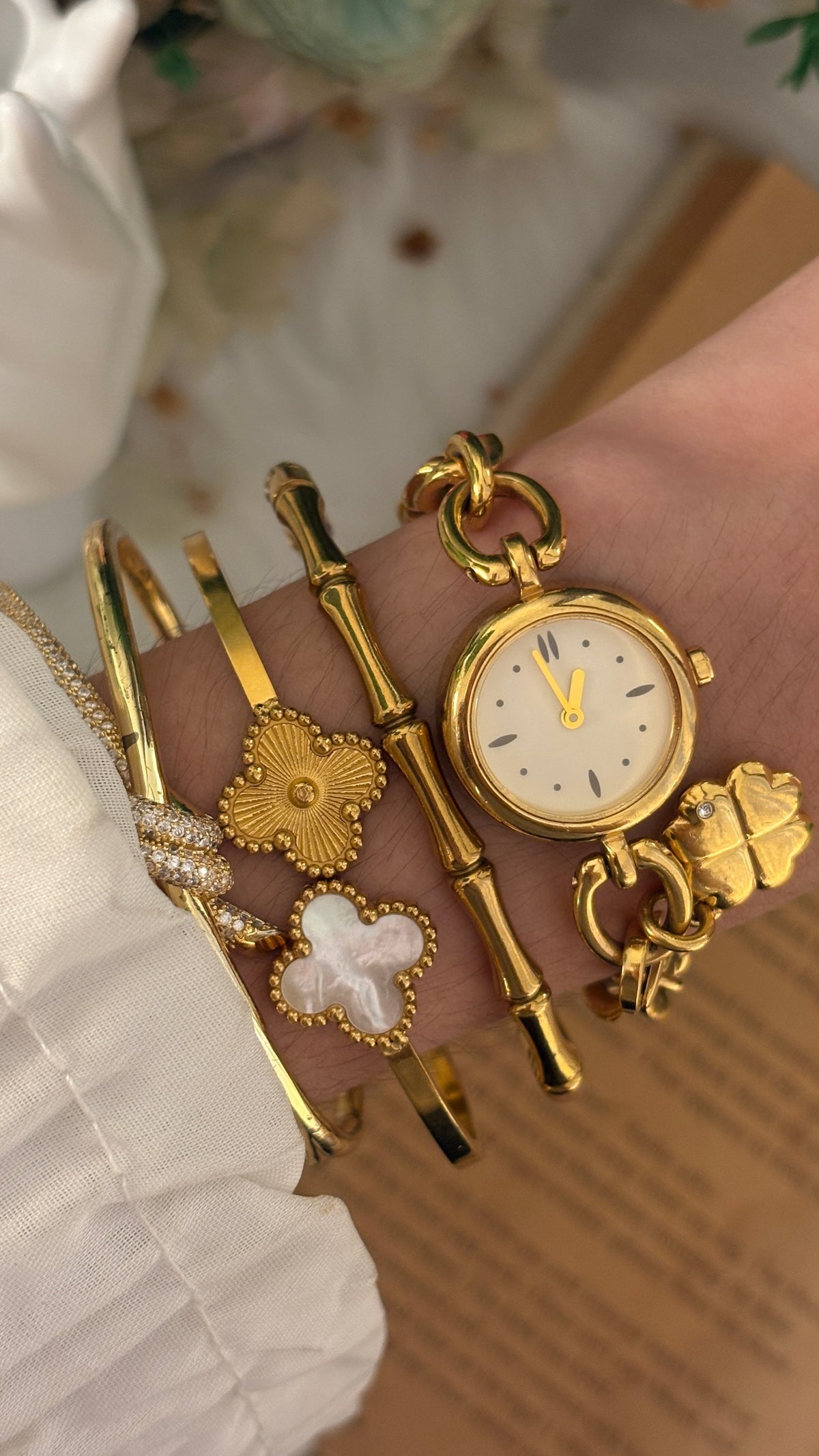 Rare Vintage Noevir Citizen Charm Bracelet Watch in Gold Tone Quartz