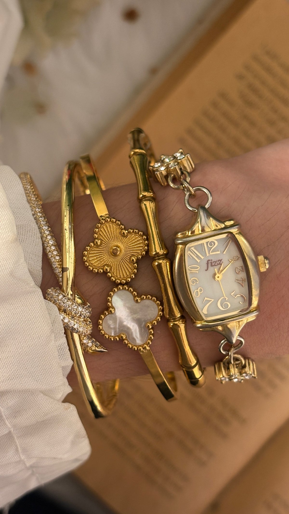 Rare Vintage Fizz Charm Bracelet Watch in Gold Tone Quartz