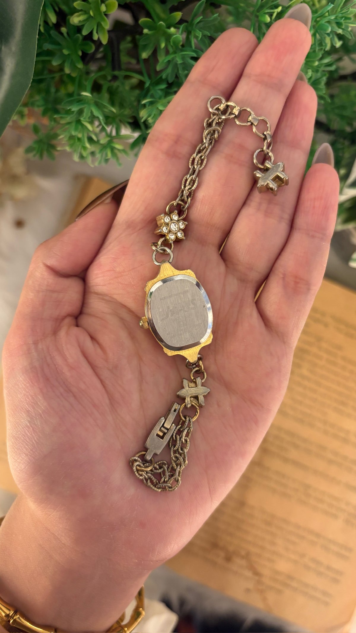 Rare Vintage Fizz Charm Bracelet Watch in Gold Tone Quartz