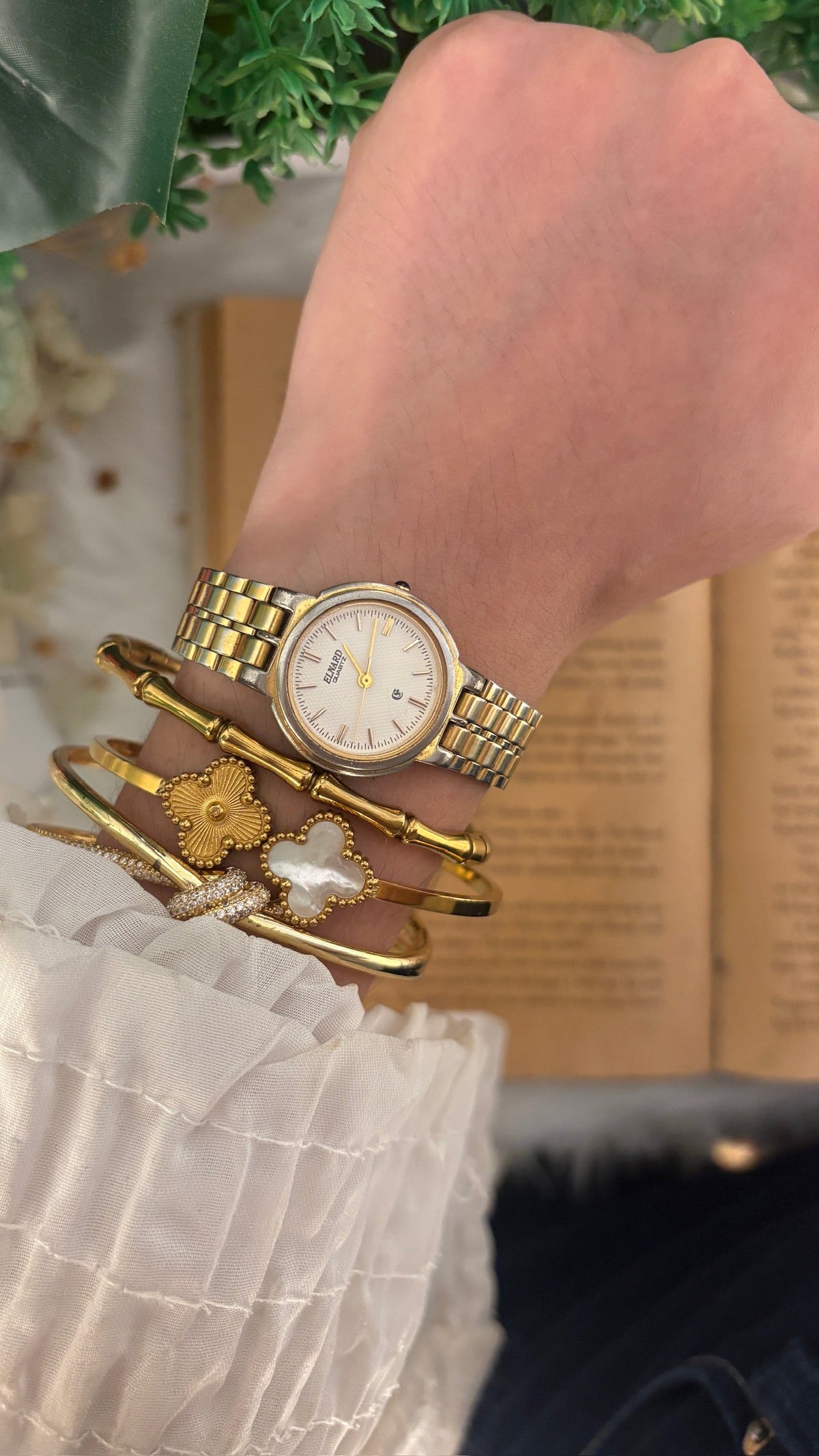 Vintage Elnard Classic Watch in Gold Tone Quartz
