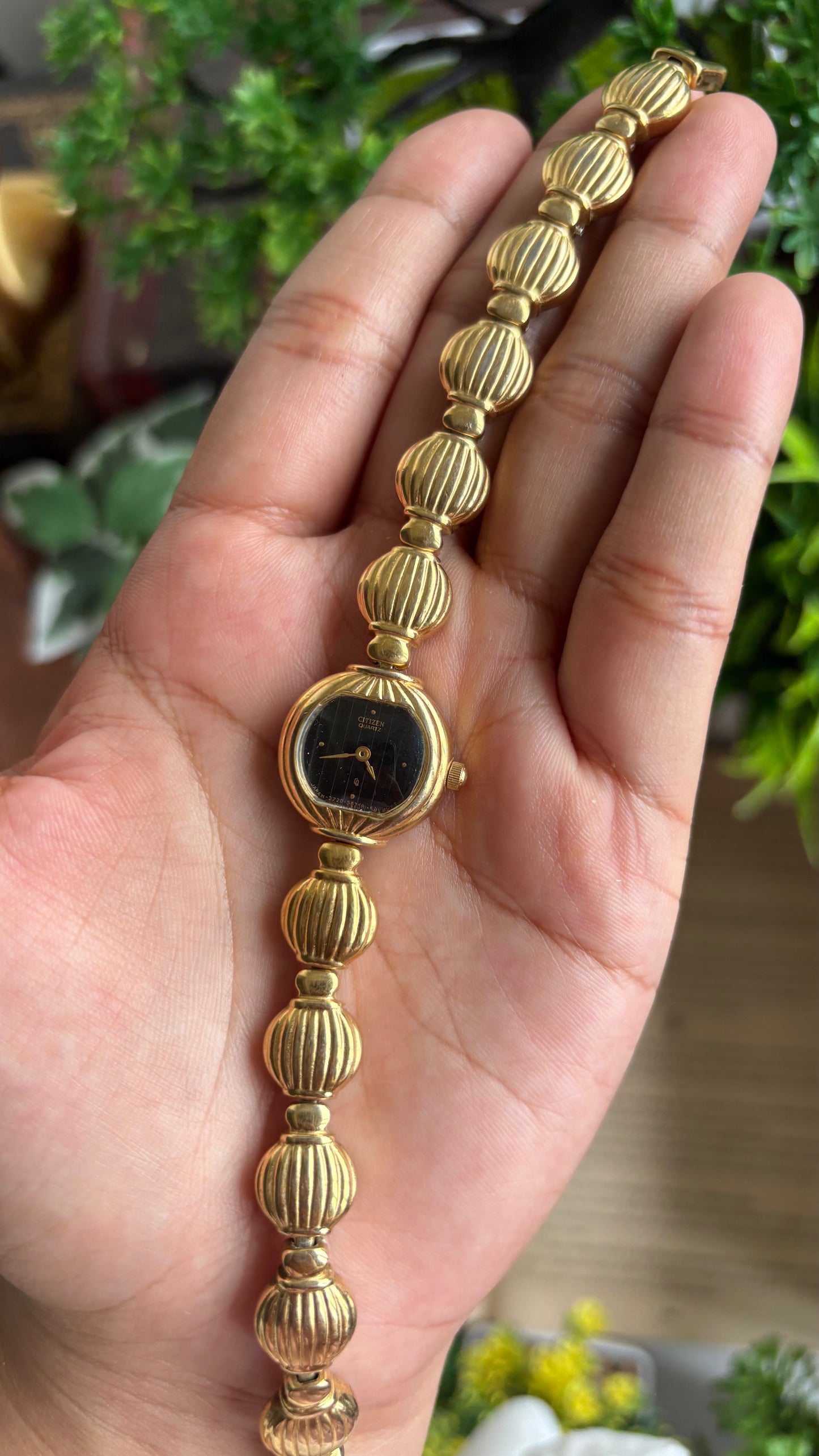Extremely Rare Vintage Citizen Watch in Gold Tone Seashell Chain Straps Black Dial