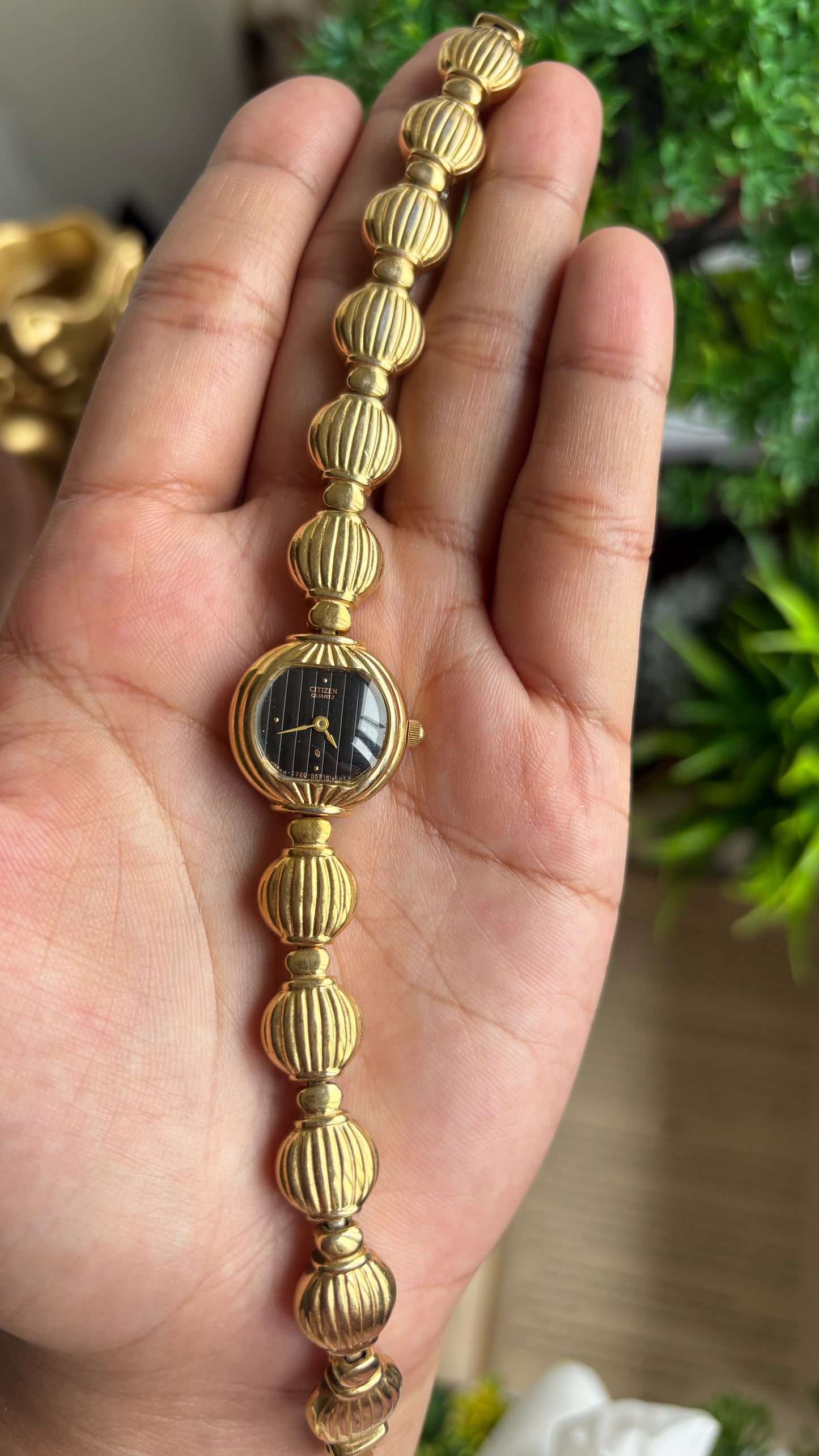 Extremely Rare Vintage Citizen Watch in Gold Tone Seashell Chain Straps Black Dial
