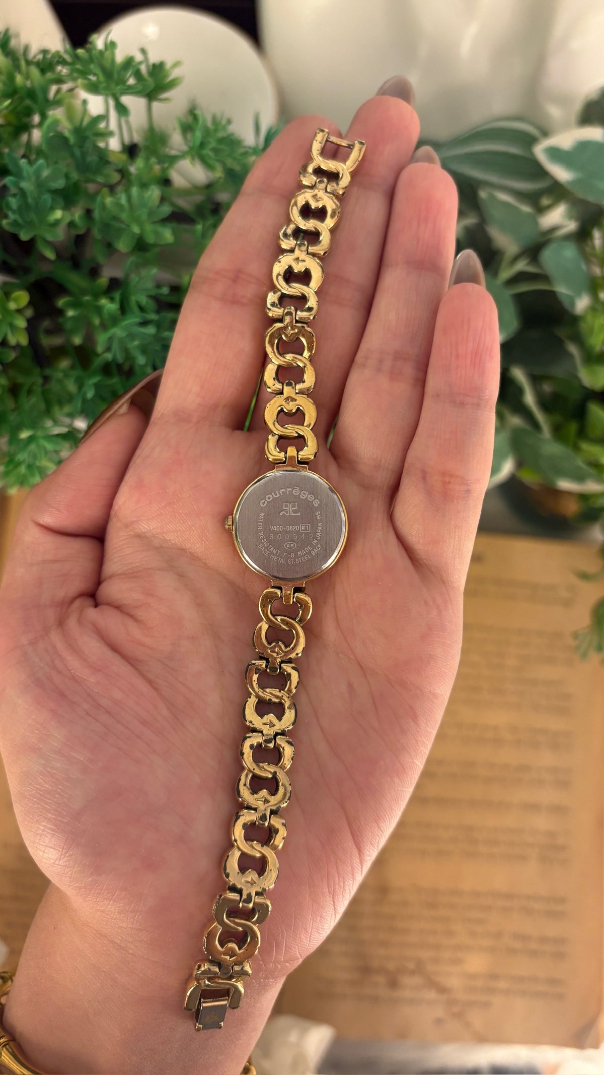 Vintage Courreges Clover Circle Link Bracelet Watch in Gold Tone Quartz