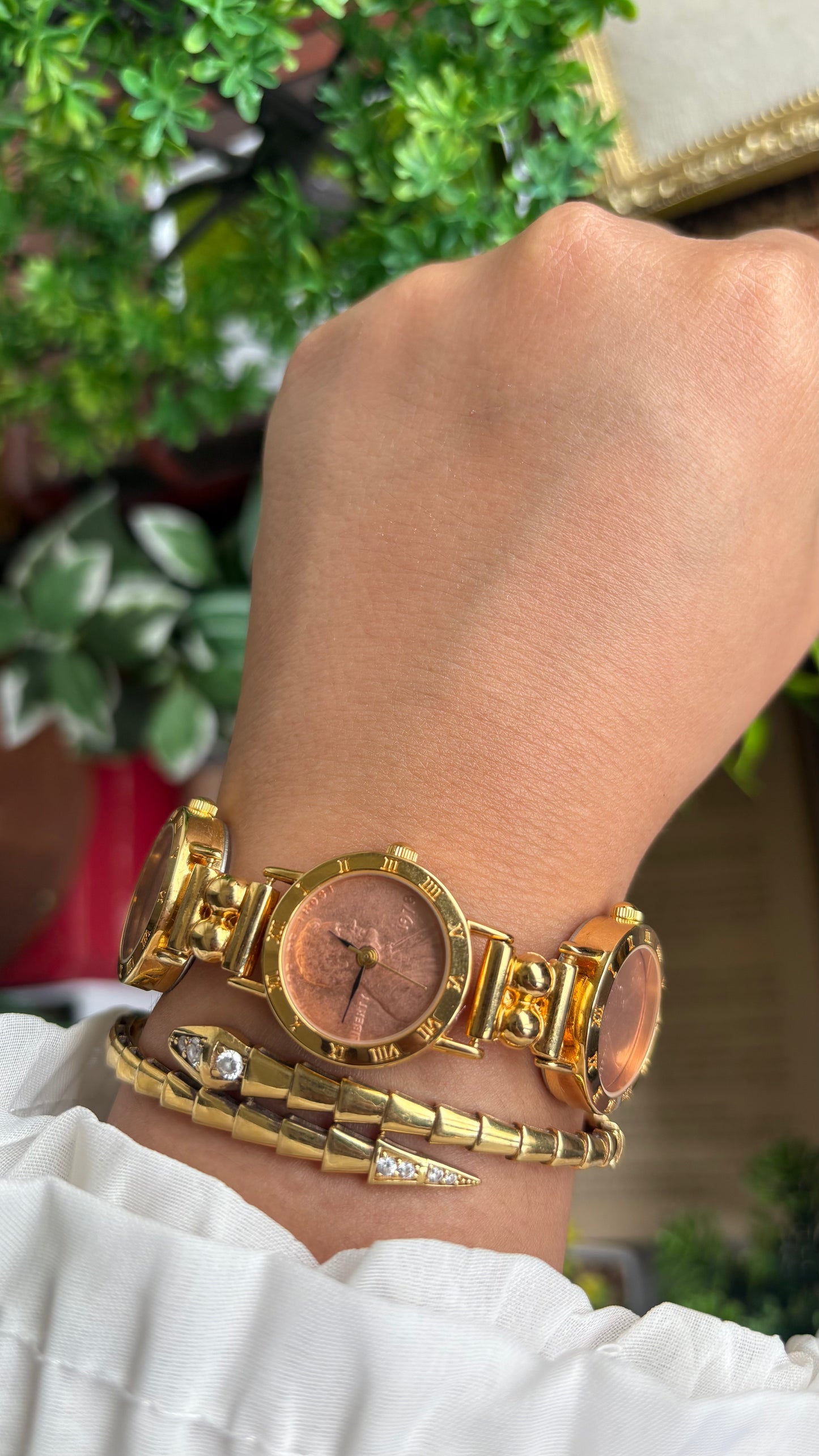 Extremely Rare Vintage Liberty 1978 Watch in Gold Tone Pink Dial