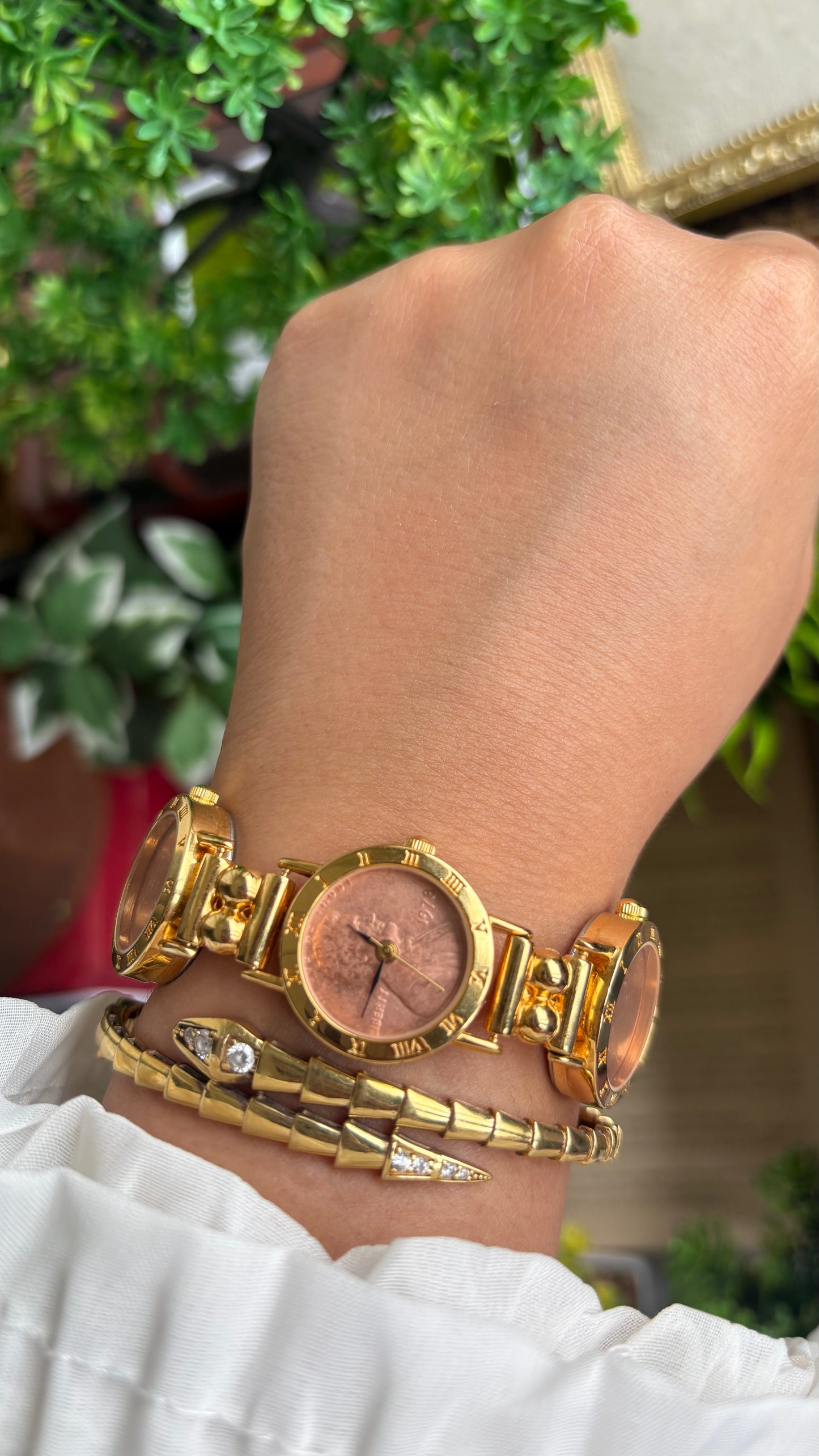 Extremely Rare Vintage Liberty 1978 Watch in Gold Tone Pink Dial