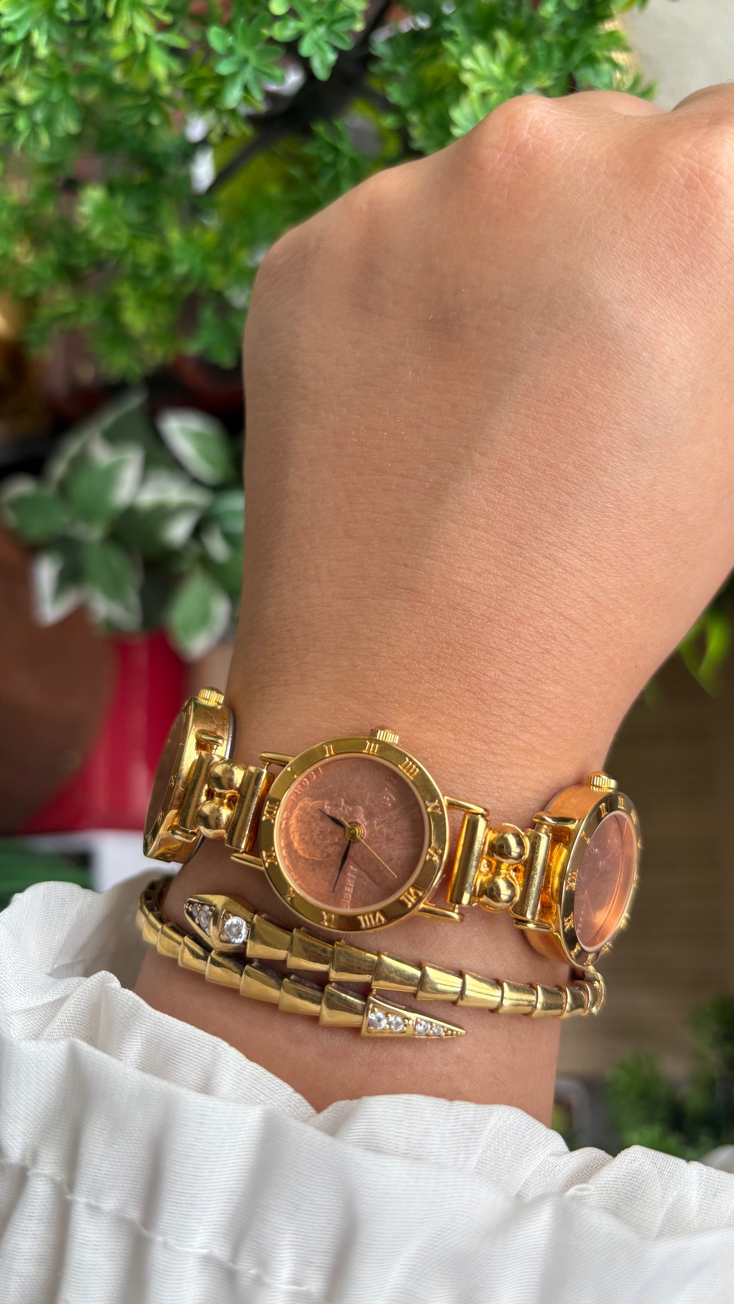 Extremely Rare Vintage Liberty 1978 Watch in Gold Tone Pink Dial