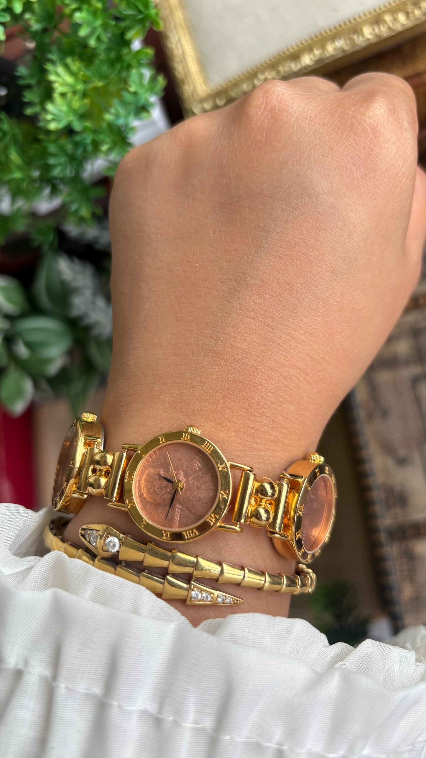 Extremely Rare Vintage Liberty 1978 Watch in Gold Tone Pink Dial