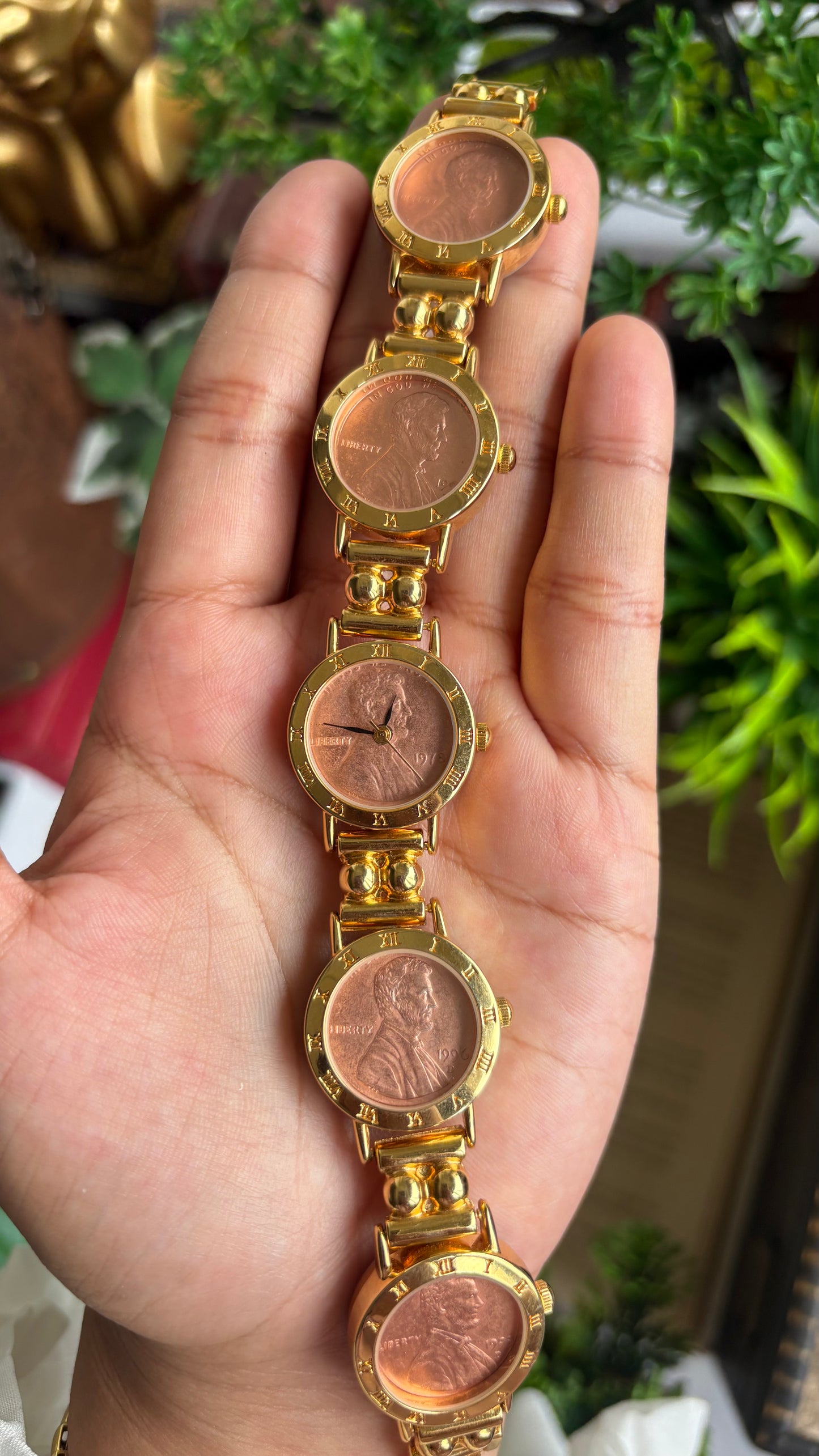 Extremely Rare Vintage Liberty 1978 Watch in Gold Tone Pink Dial