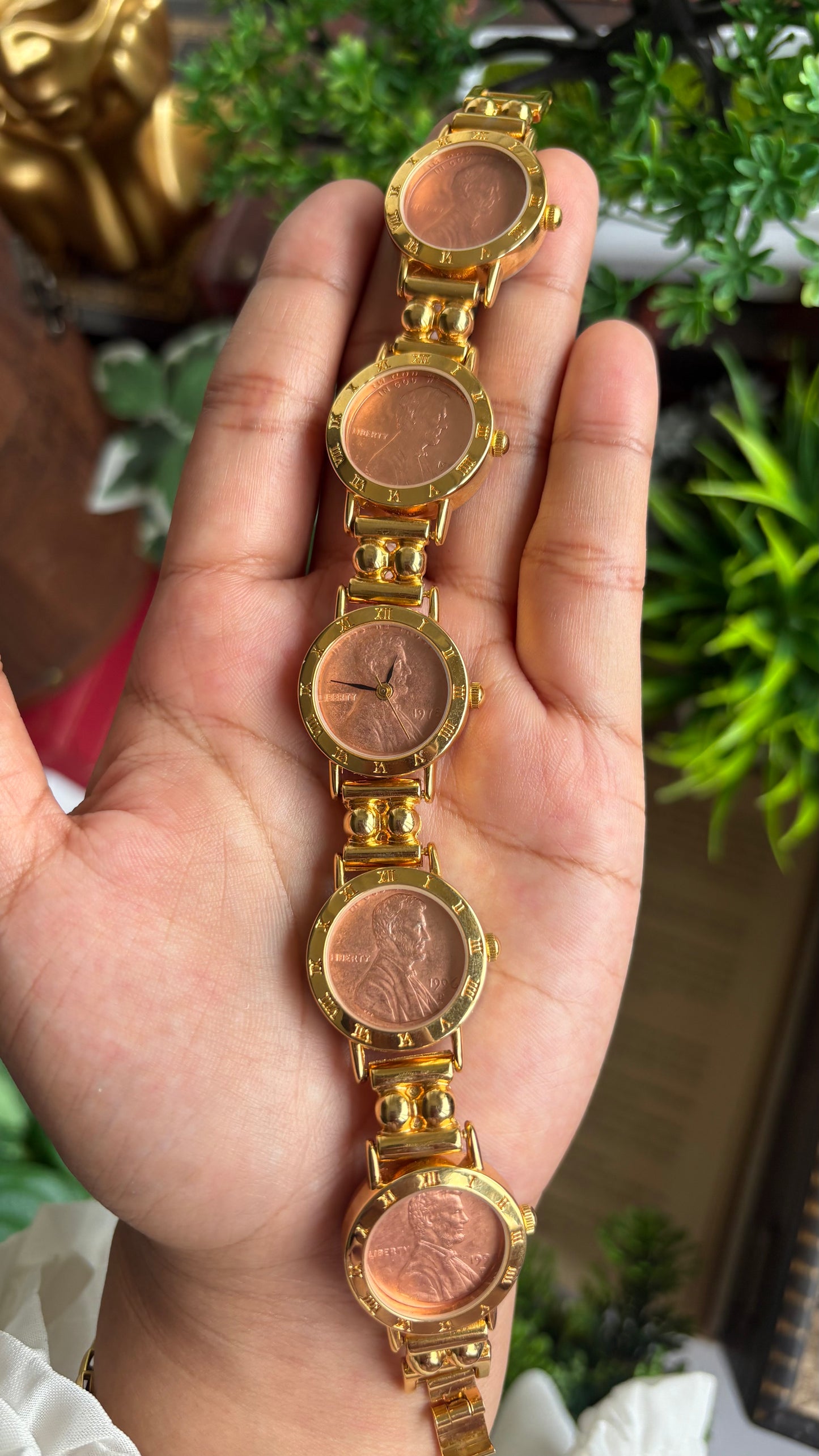 Extremely Rare Vintage Liberty 1978 Watch in Gold Tone Pink Dial