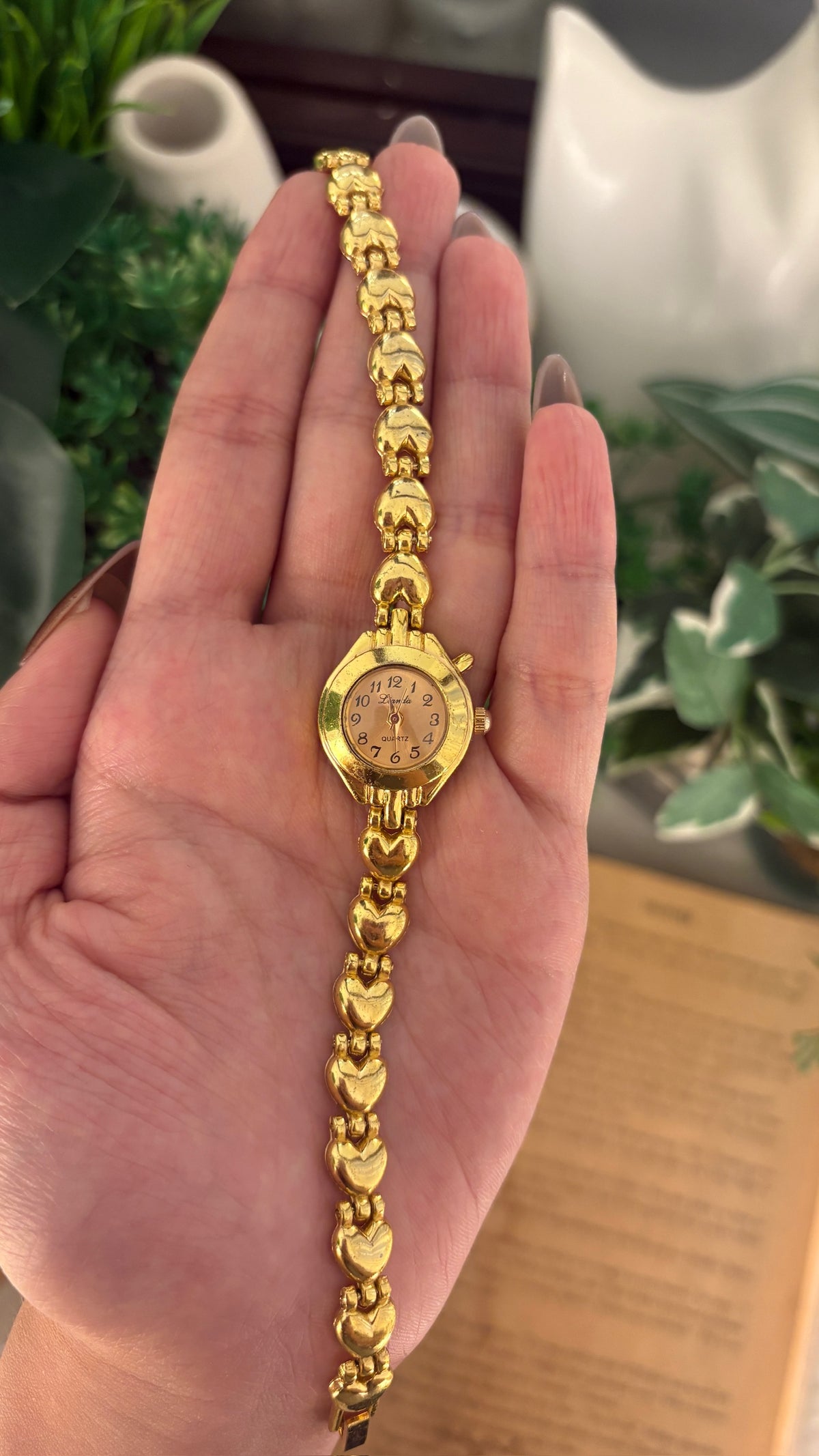 Dainty Vintage Lianda Heart Link Bracelet Watch in Gold Tone Quartz