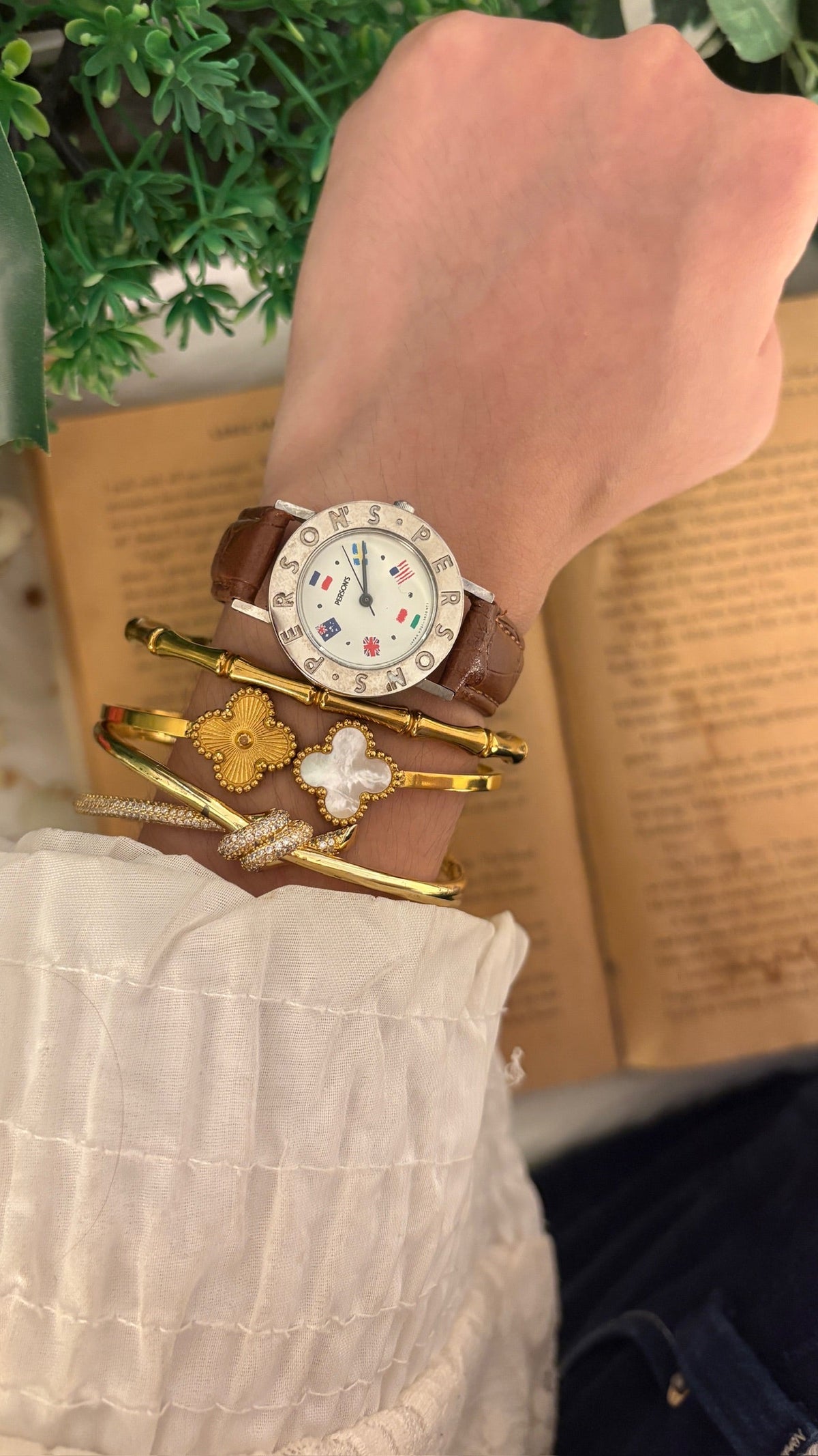 Vintage Persons World Flag Watch in Silver Tone Brown Leather Quartz