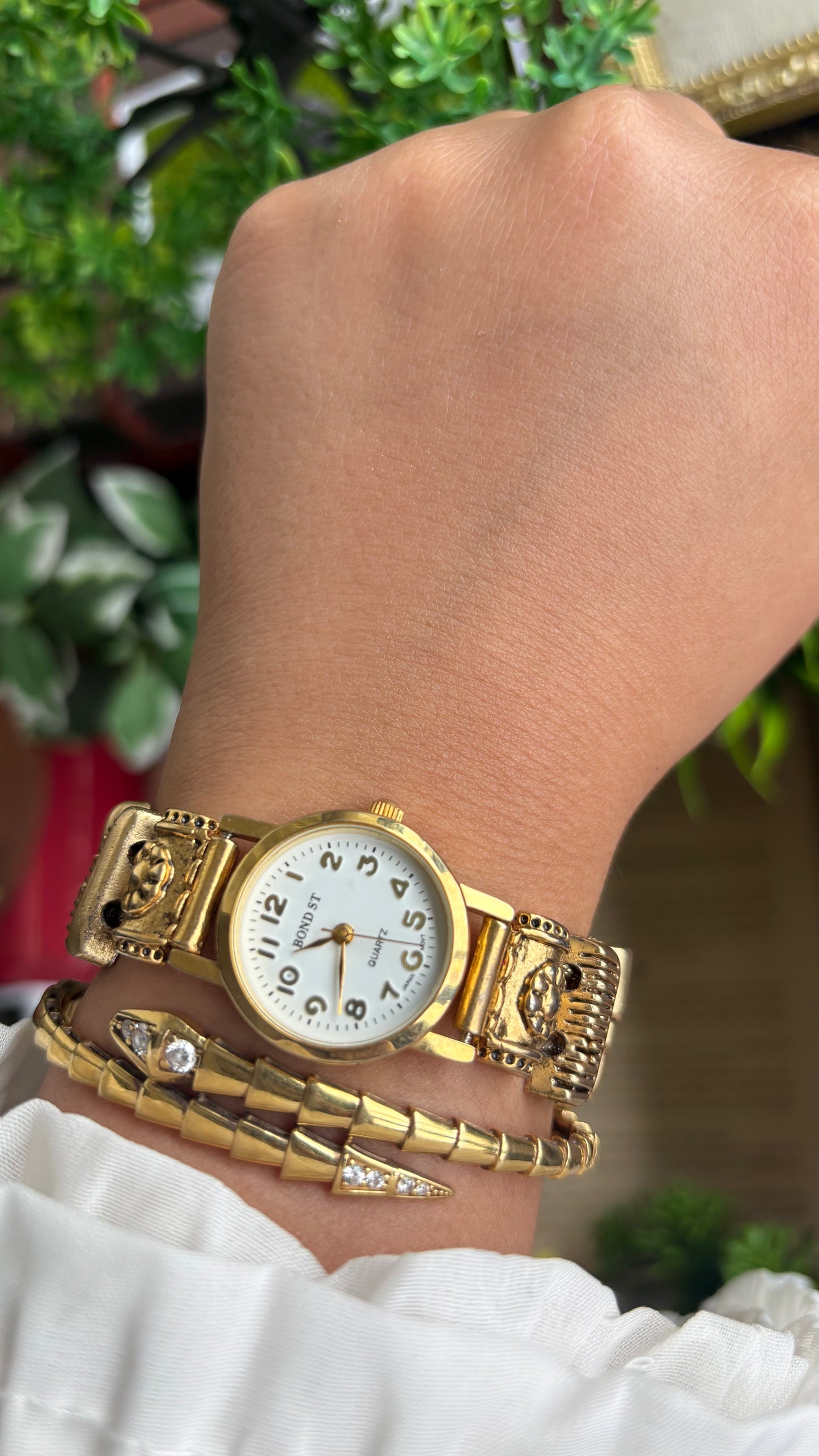 Vintage Hairstylist Charm Watch in Gold Tone
