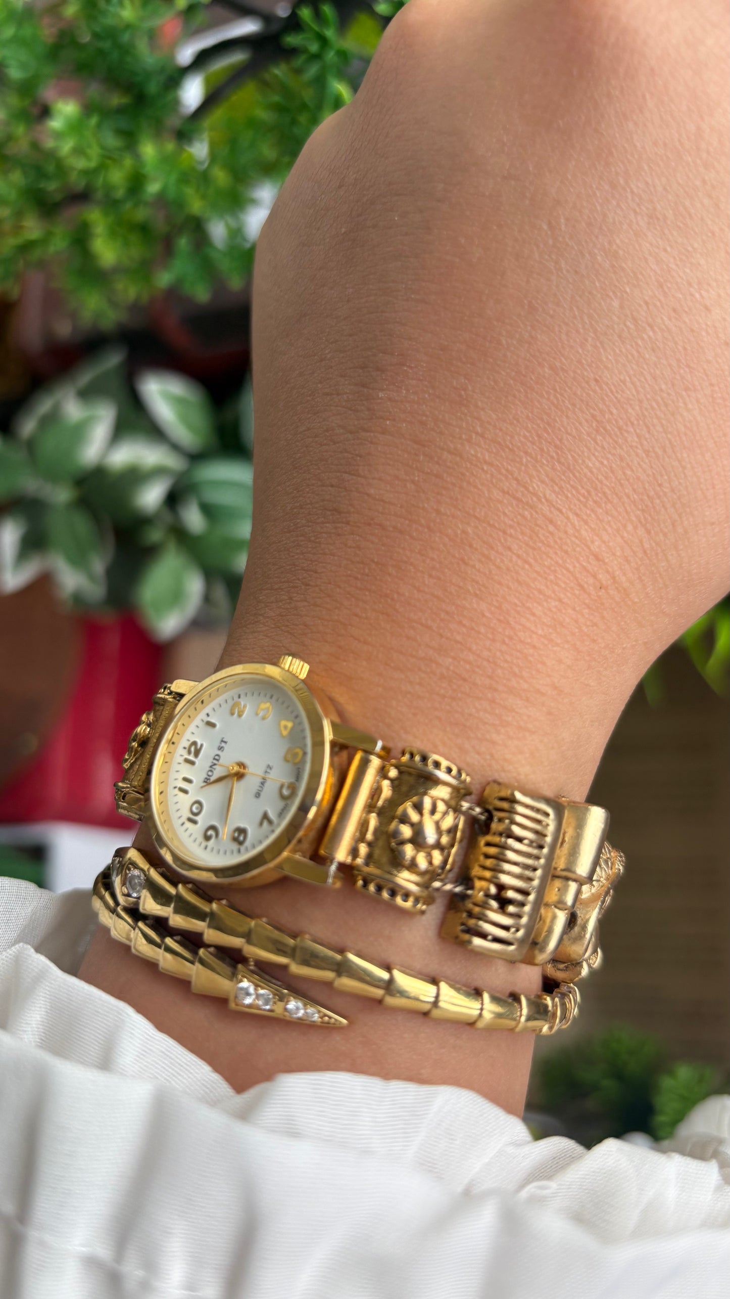 Vintage Hairstylist Charm Watch in Gold Tone