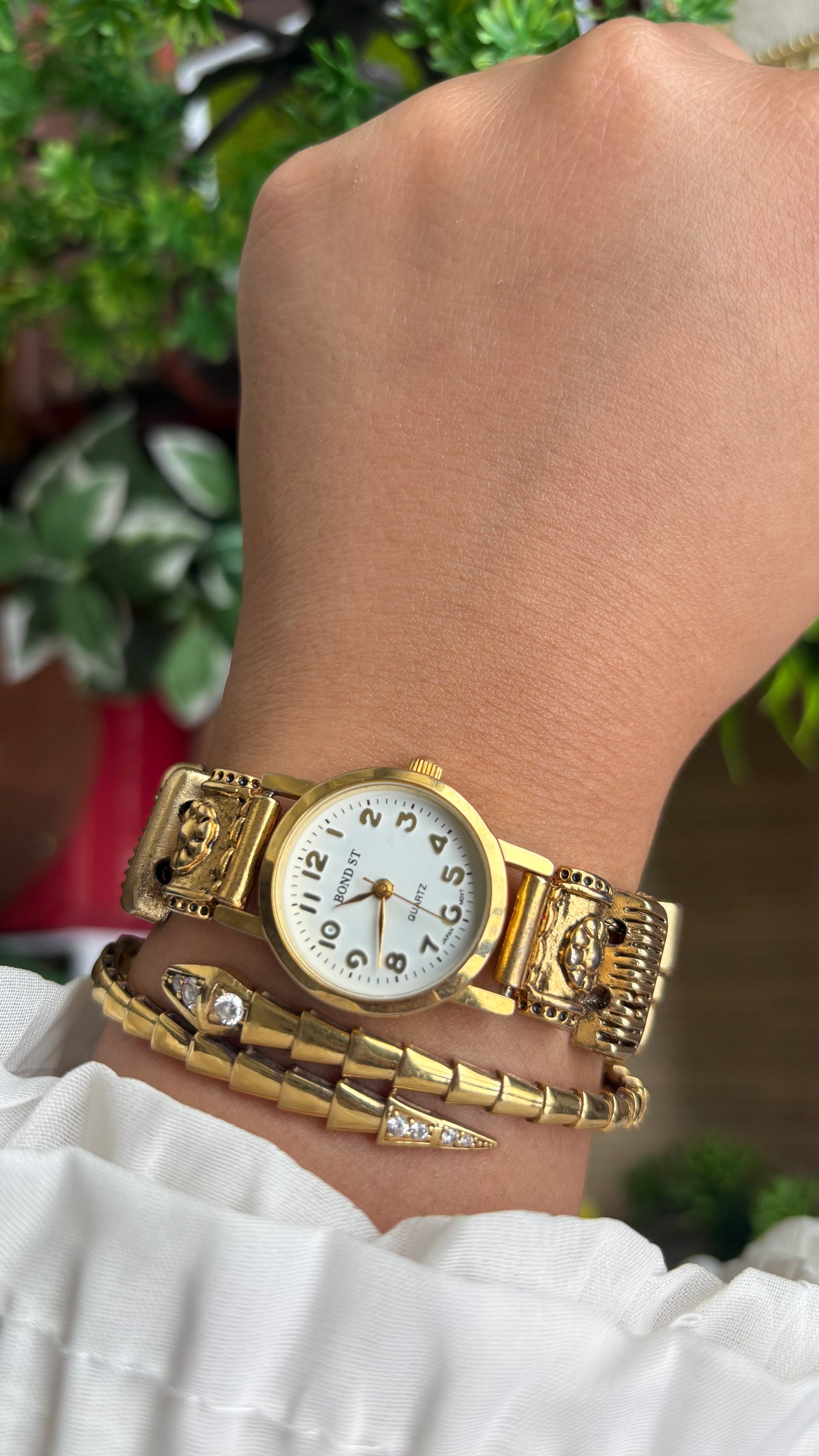 Vintage Hairstylist Charm Watch in Gold Tone