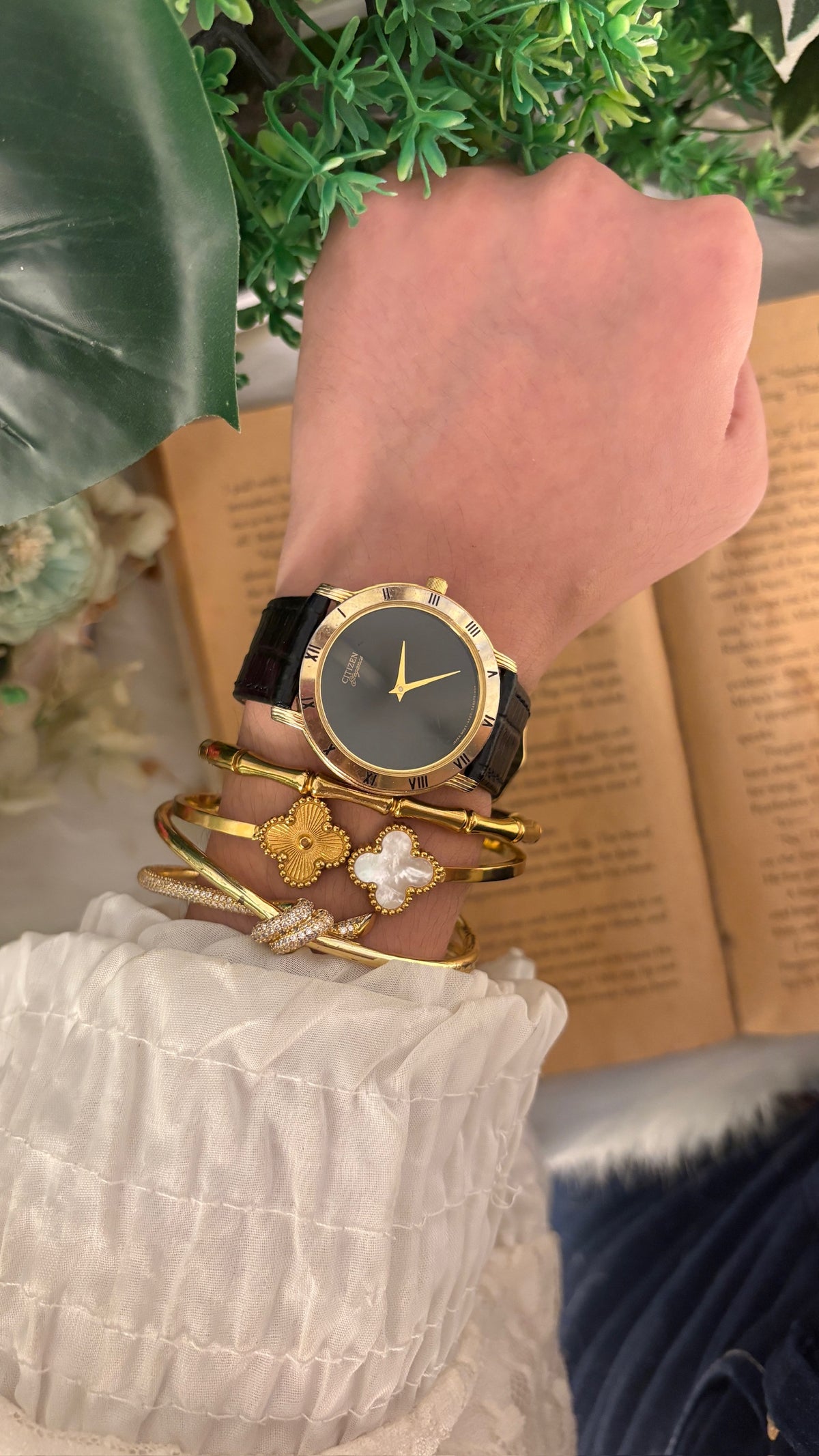 Rare Vintage Citizen Elegance Black Dial Watch in Gold Tone Black Leather Quartz