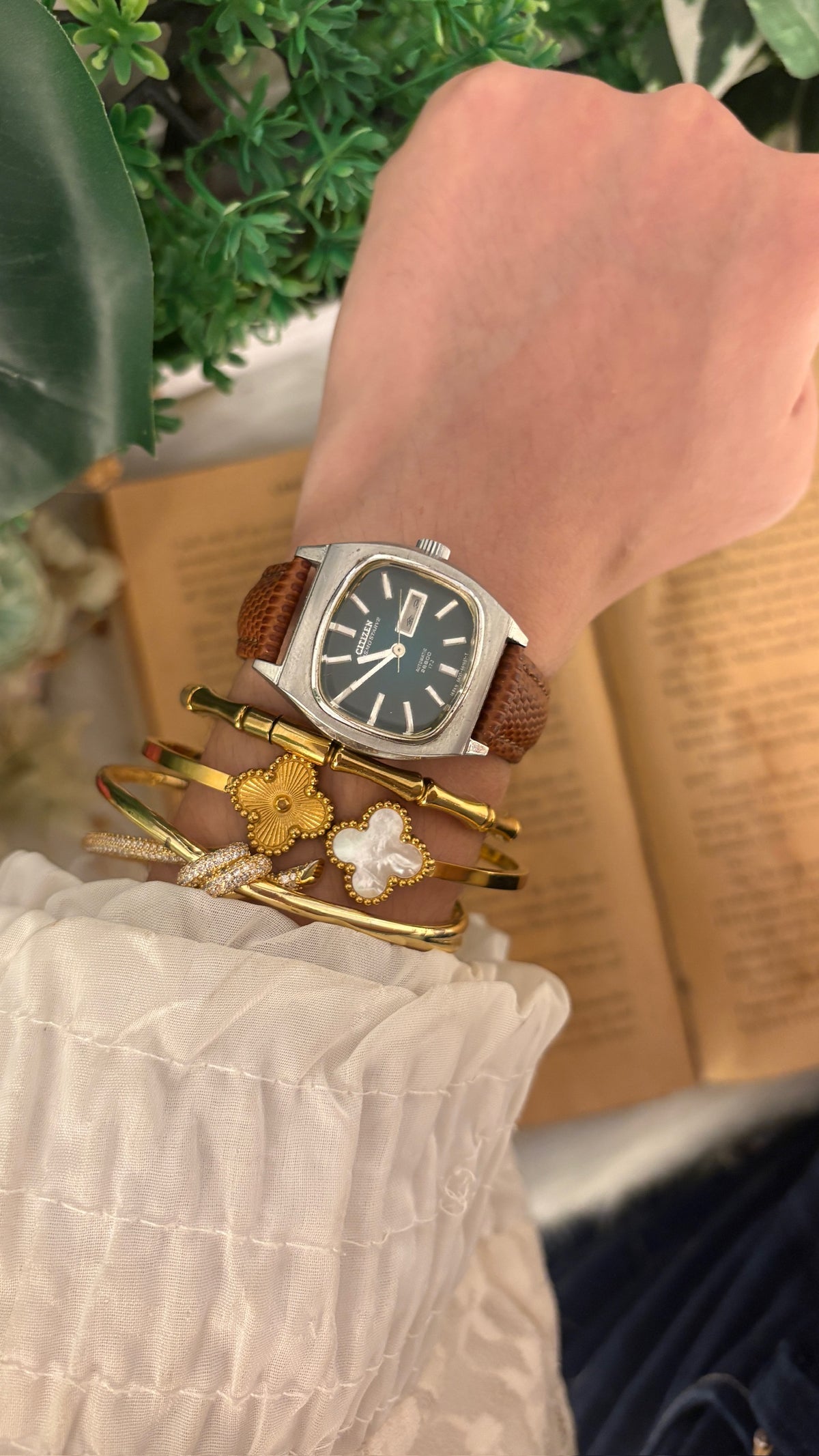 Rare Vintage Citizen Cosmostar V2 Television Style Dial Automatic Watch in Silver Tone Brown Leather