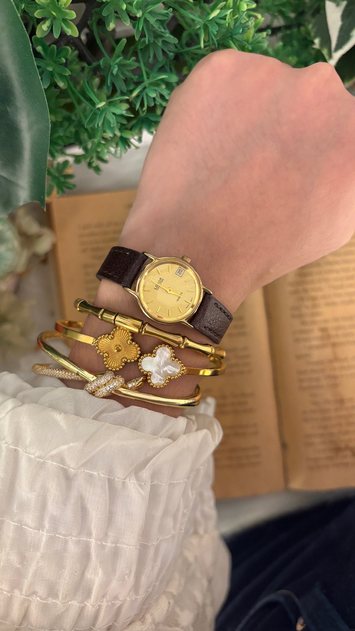 Rare Vintage Lobor Date Window Watch in Gold Tone Black Leather Quartz