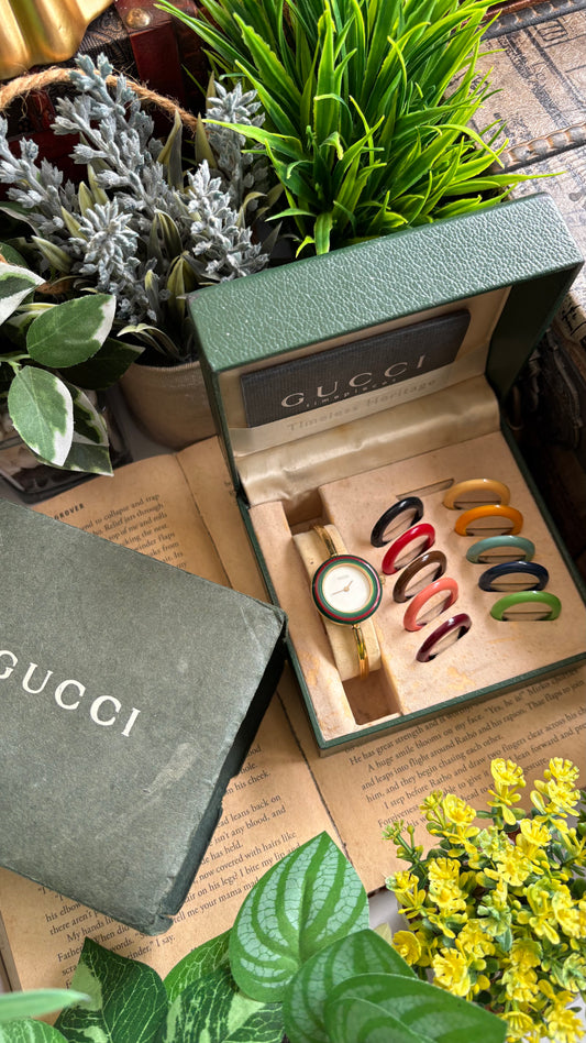 Vintage Gucci 1100L Interchangeable Bezel Set Bangle Watch in Gold Tone