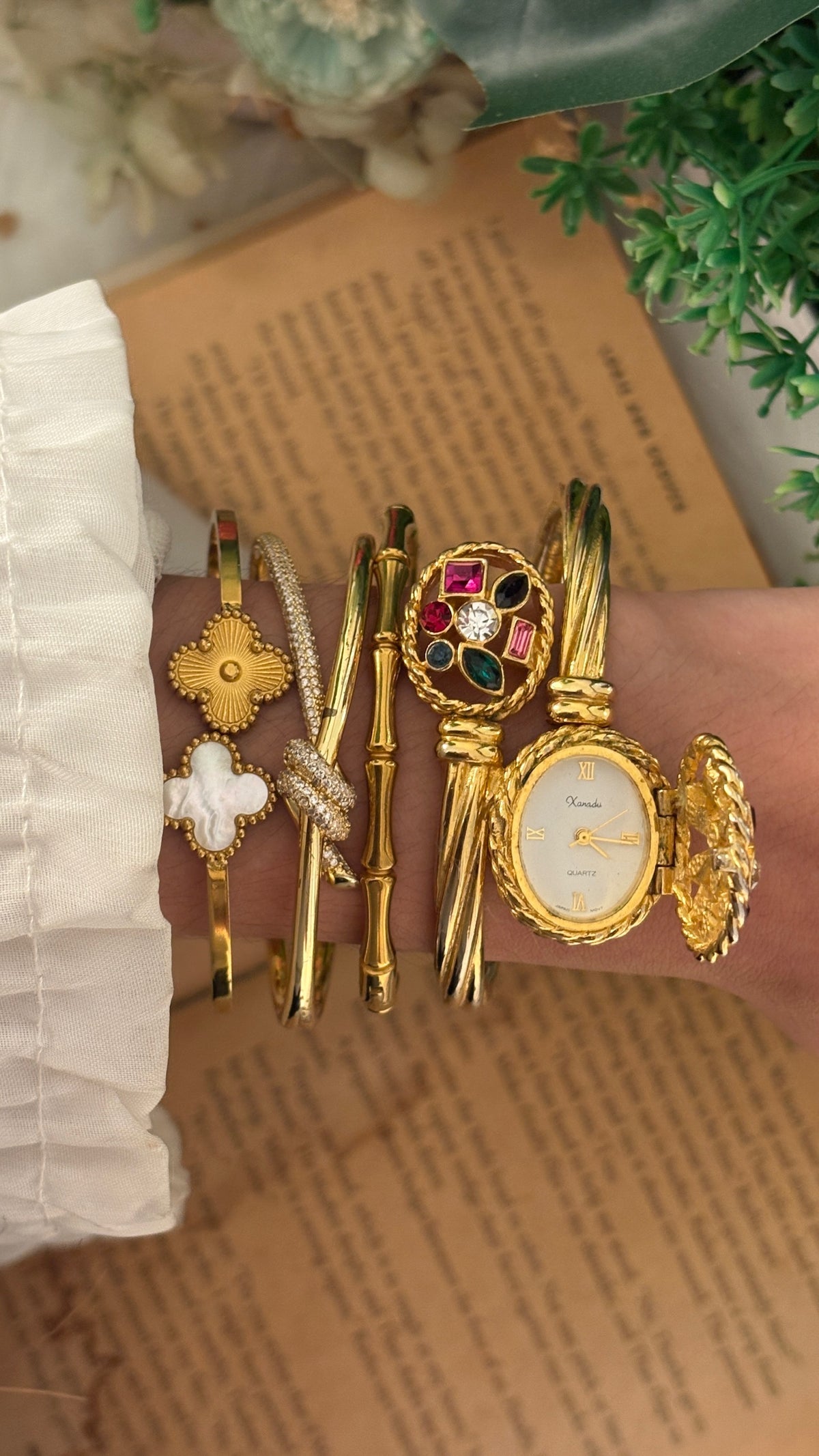 Extremely Rare Xanadu Bejeweled Cable Peekaboo Watch in Gold Tone Quartz