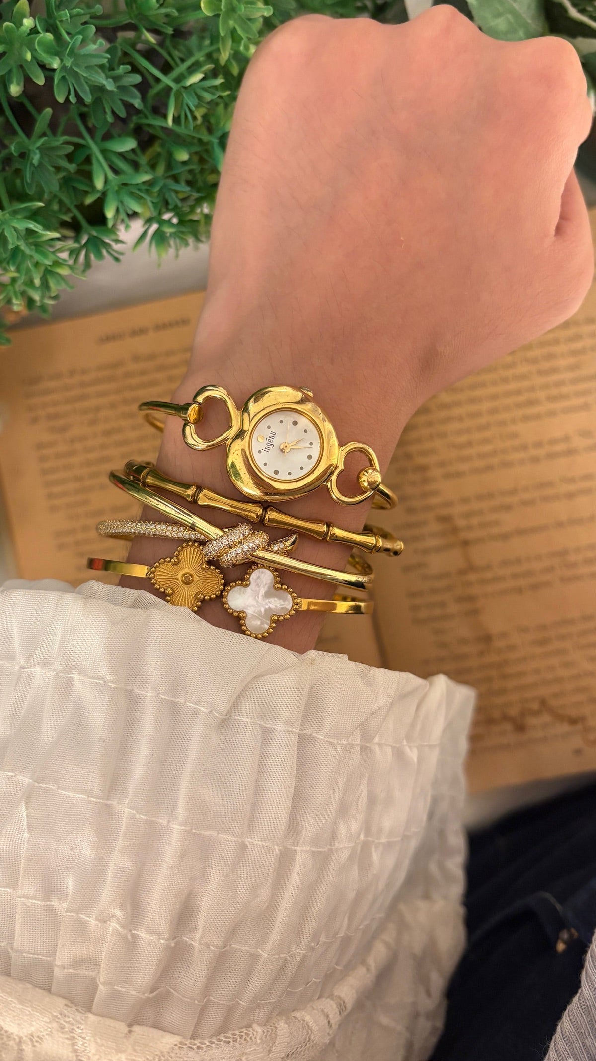 Rare Vintage Ingenu Alba Seiko Heart Bangle Watch in Gold Tone Quartz