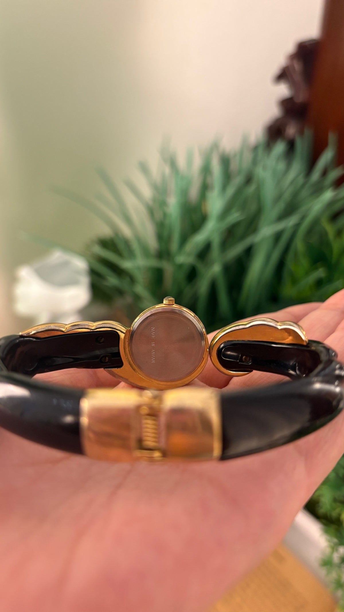 Rare Vintage Avon Angel Bangle Watch in Gold Tone Quartz