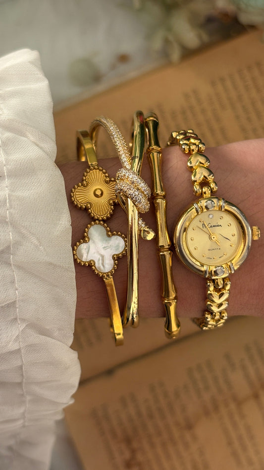 Rare Vintage Pi Camian Heart Link Bracelet Watch in Gold Tone Quartz