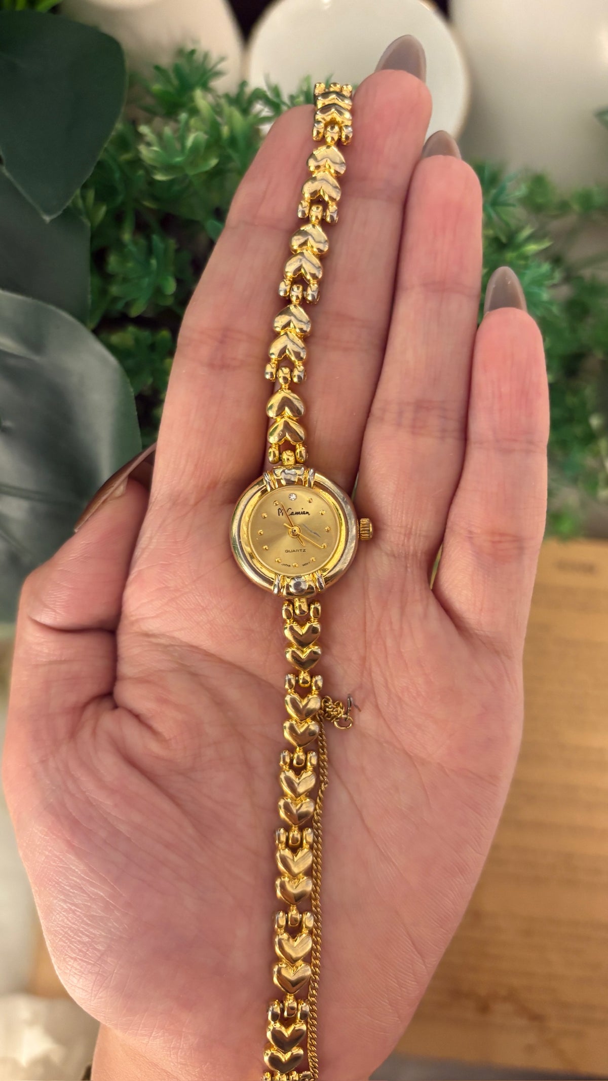 Rare Vintage Pi Camian Heart Link Bracelet Watch in Gold Tone Quartz